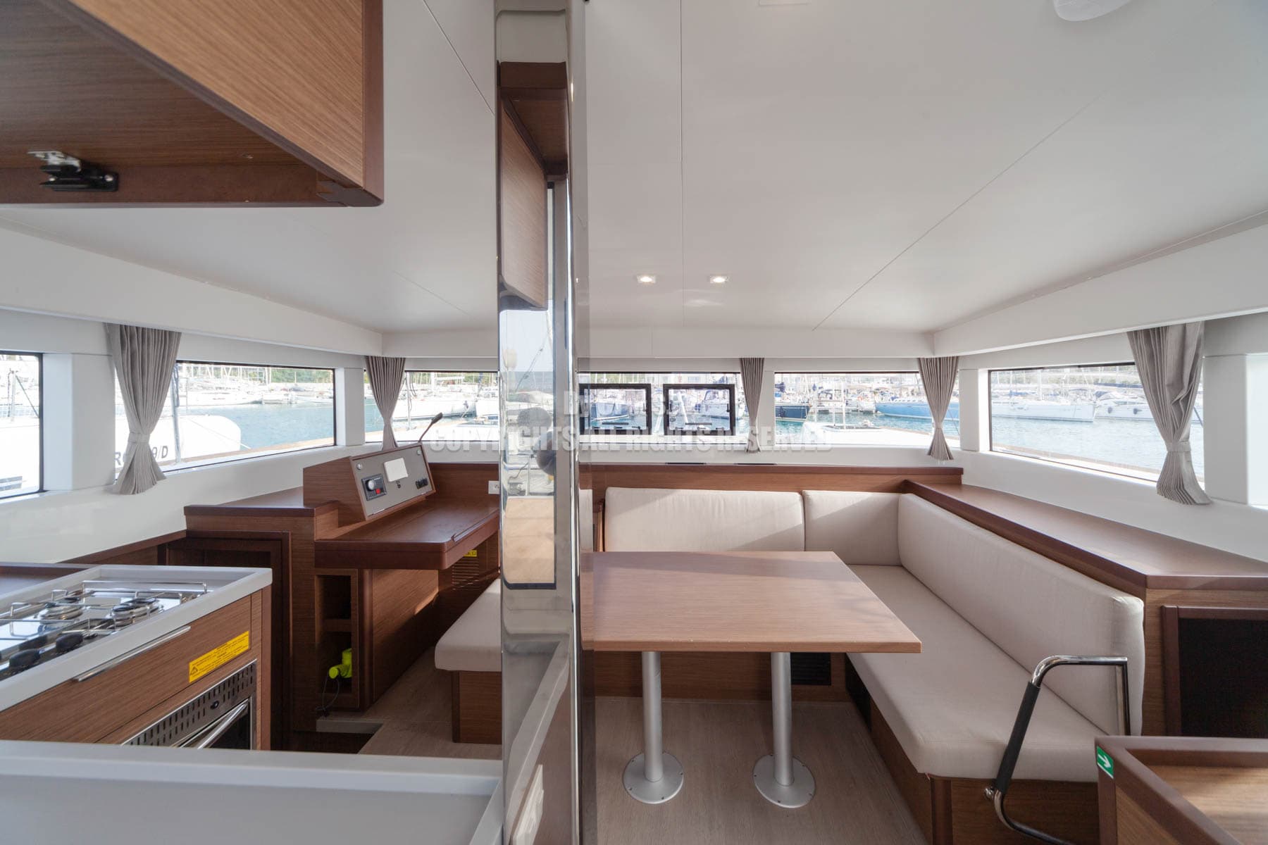 Lagoon 40 - photo 13