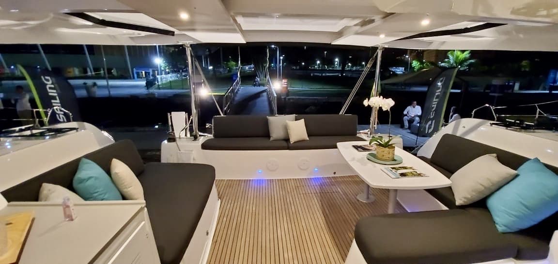 Lagoon 46  - photo 6