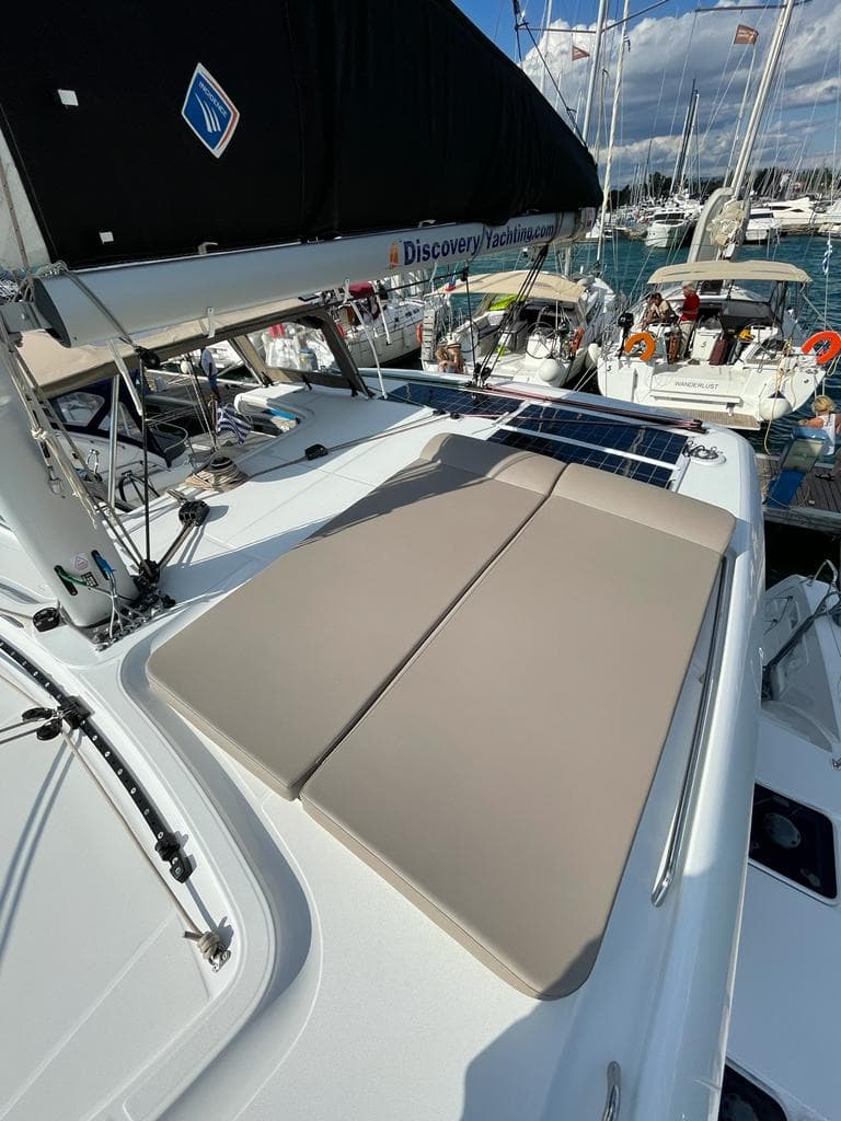 Lagoon 40 - photo 18