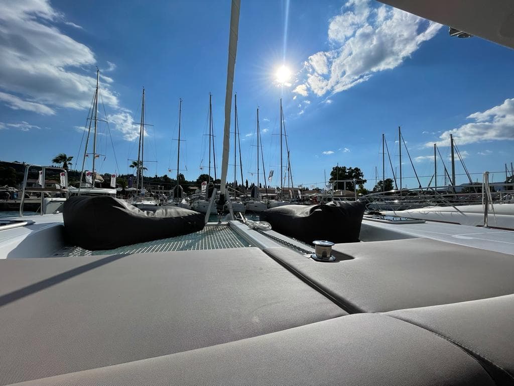 Lagoon 40 - photo 17