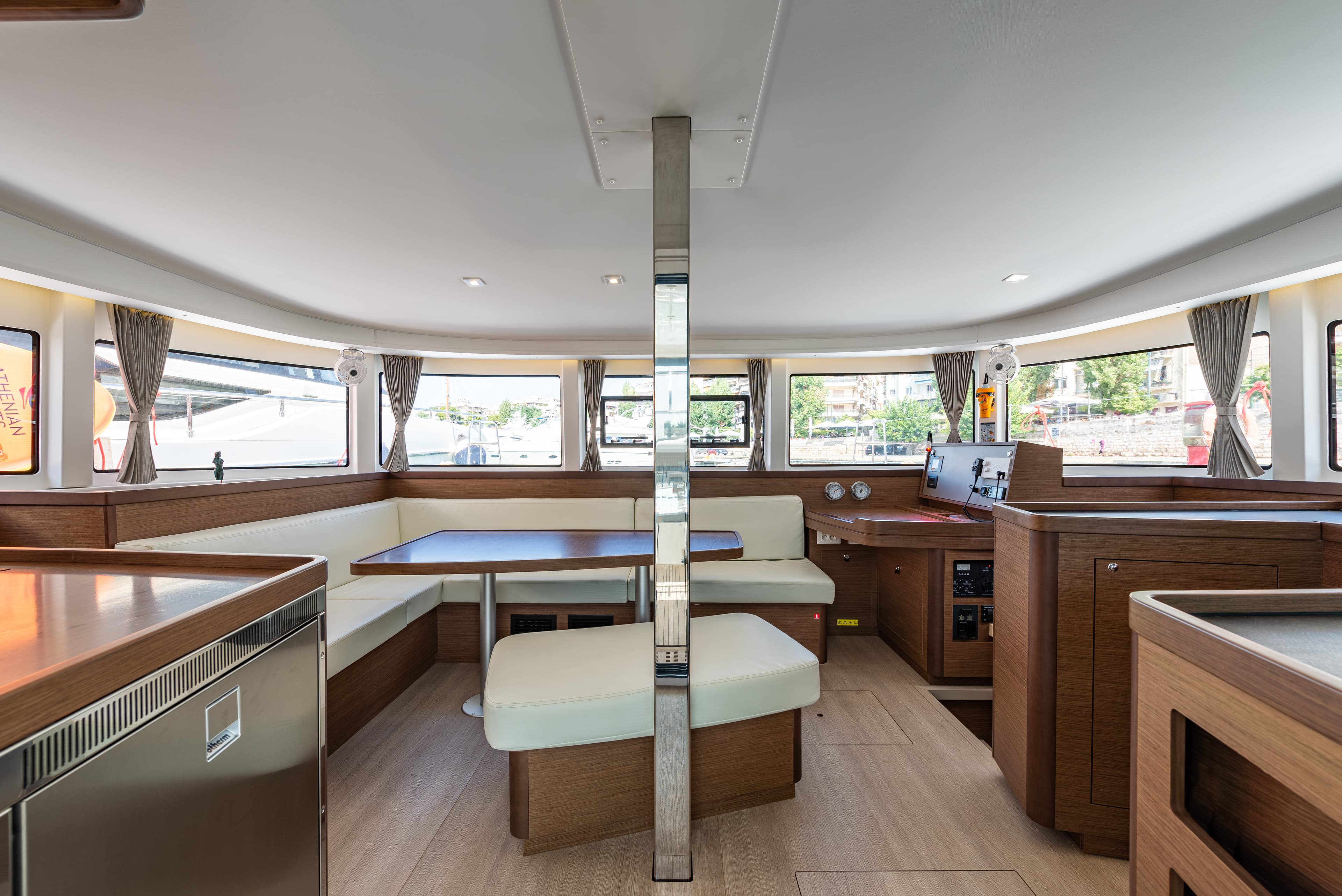 Lagoon 42 - photo 12