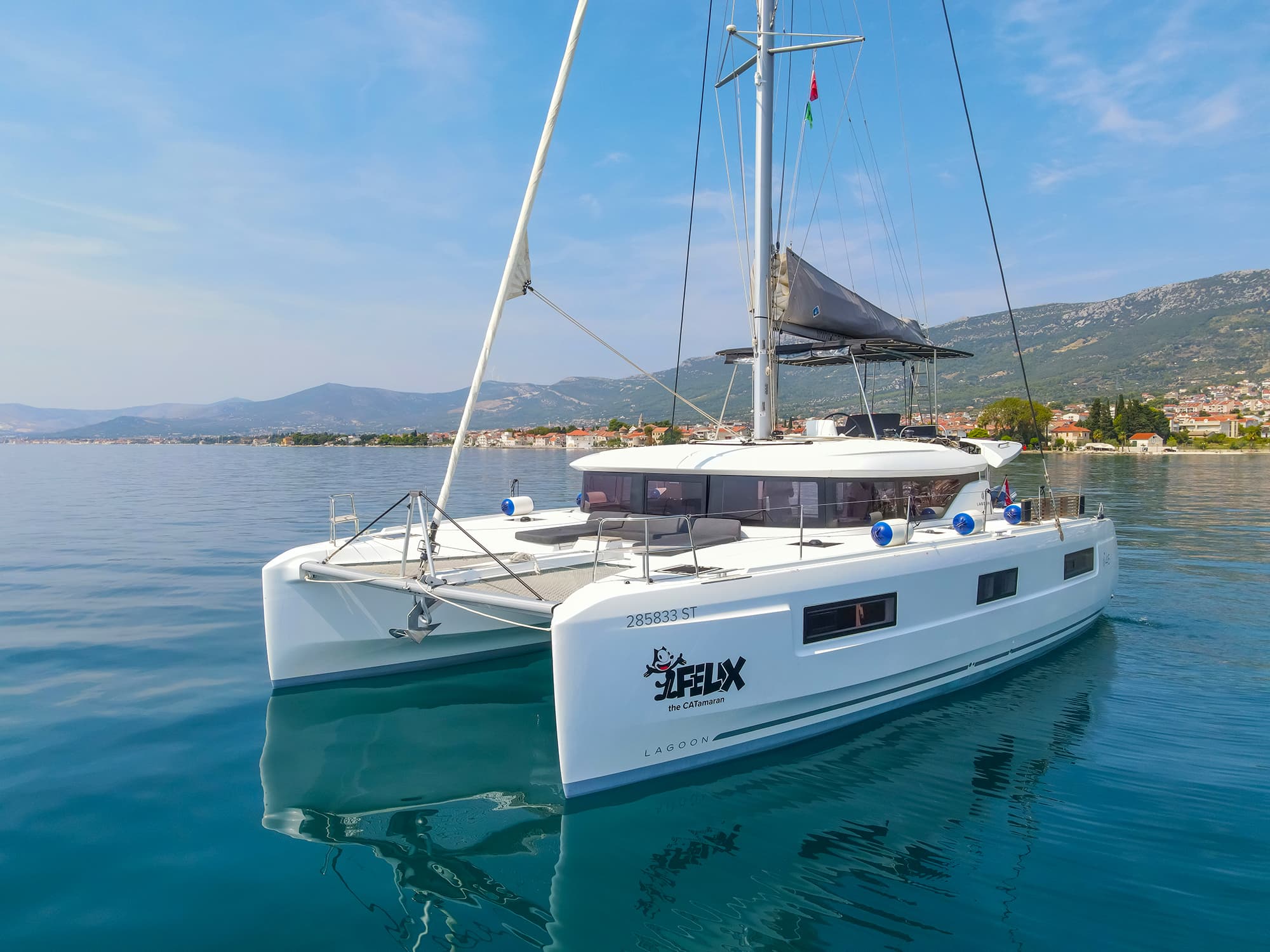 Lagoon 46  - photo 10