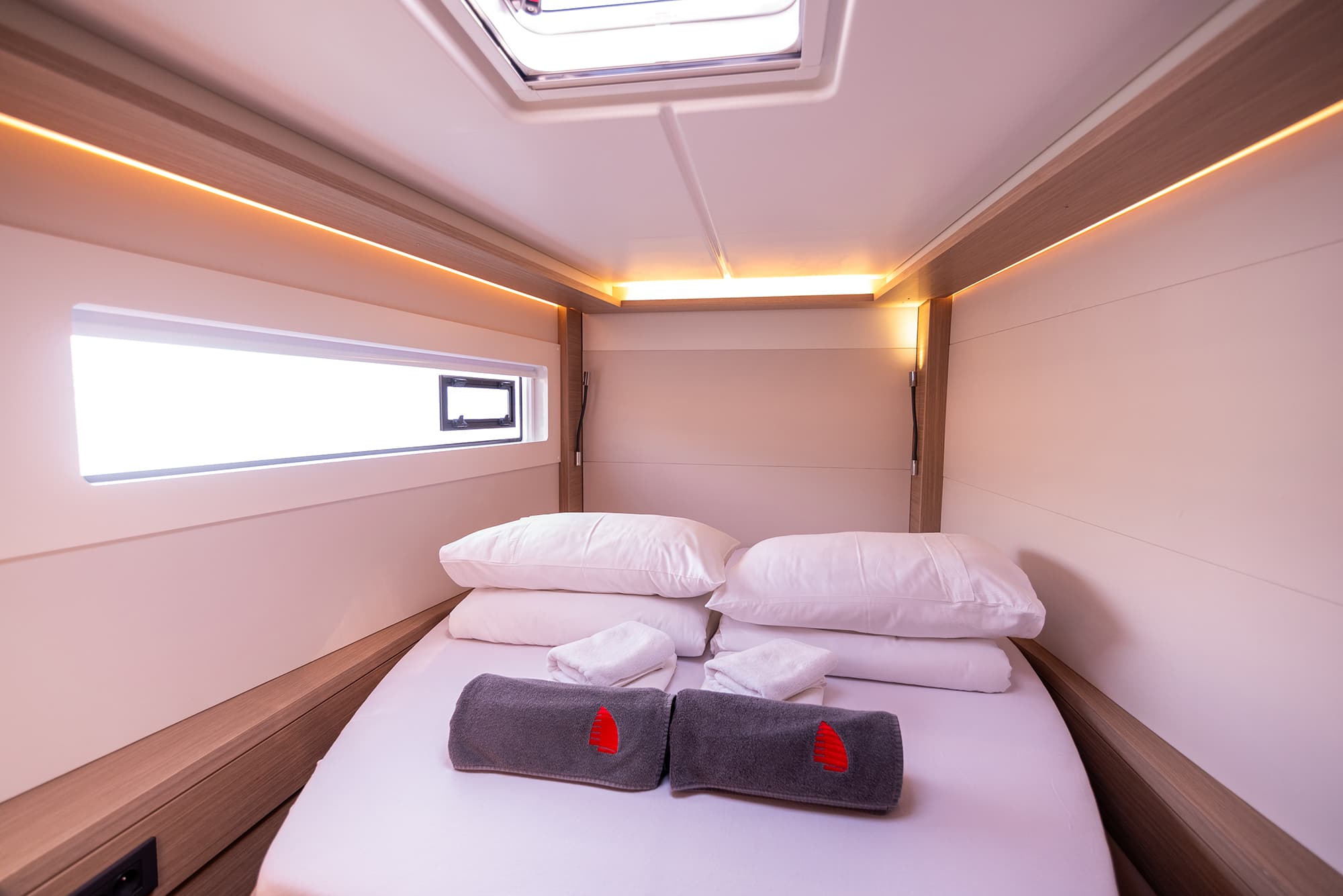 Lagoon 46  - photo 23