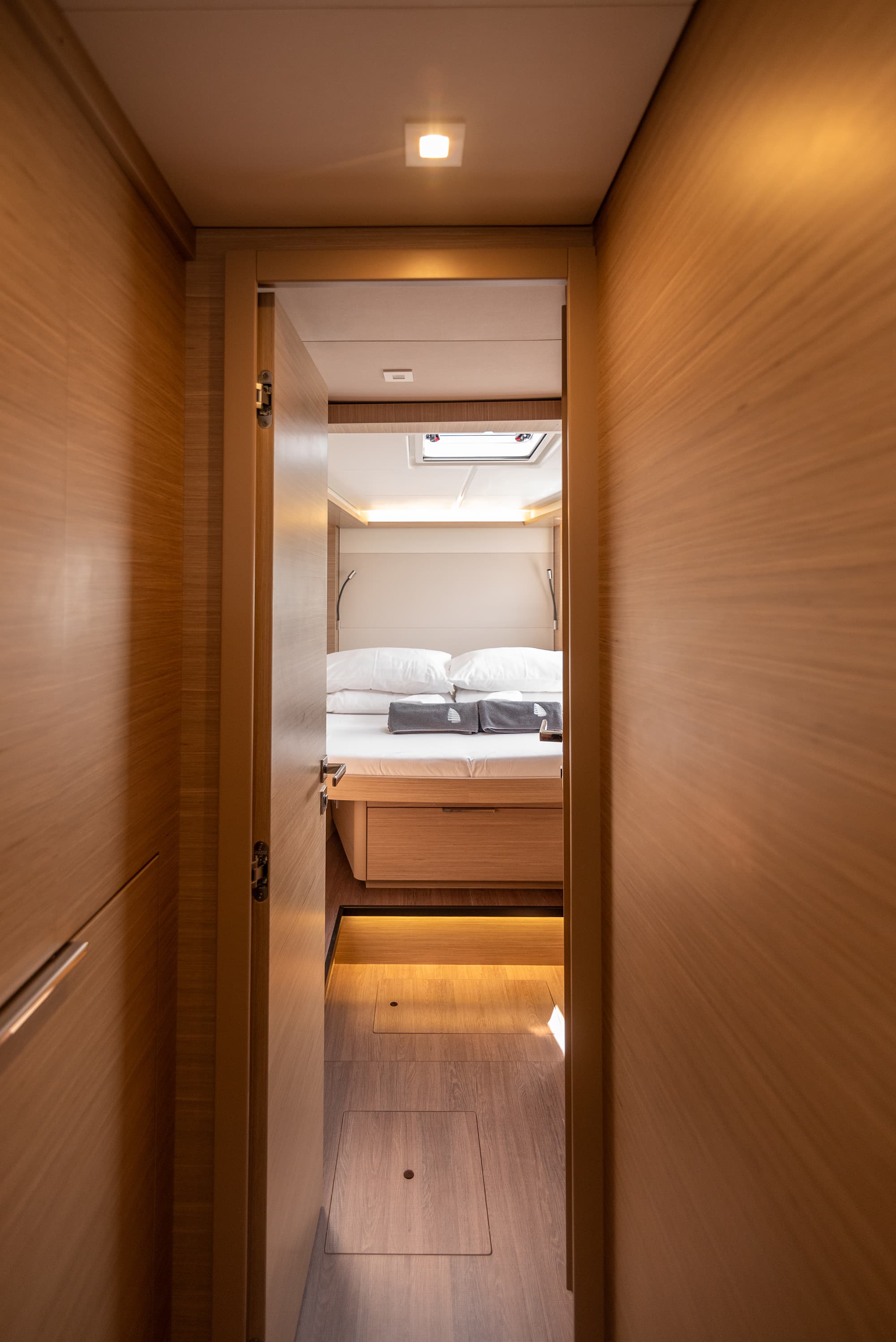 Lagoon 46  - photo 7