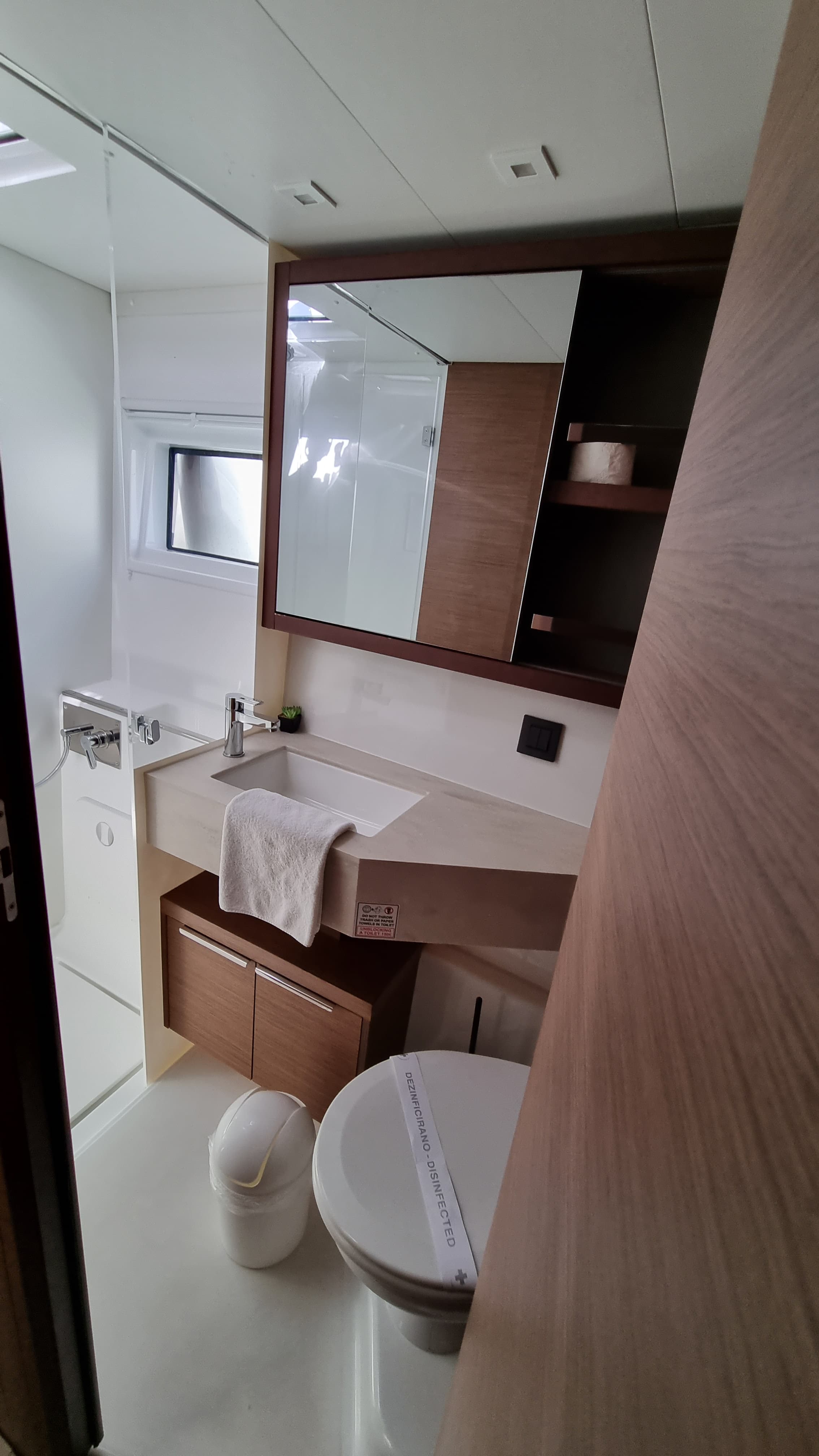 Lagoon 46  - photo 14