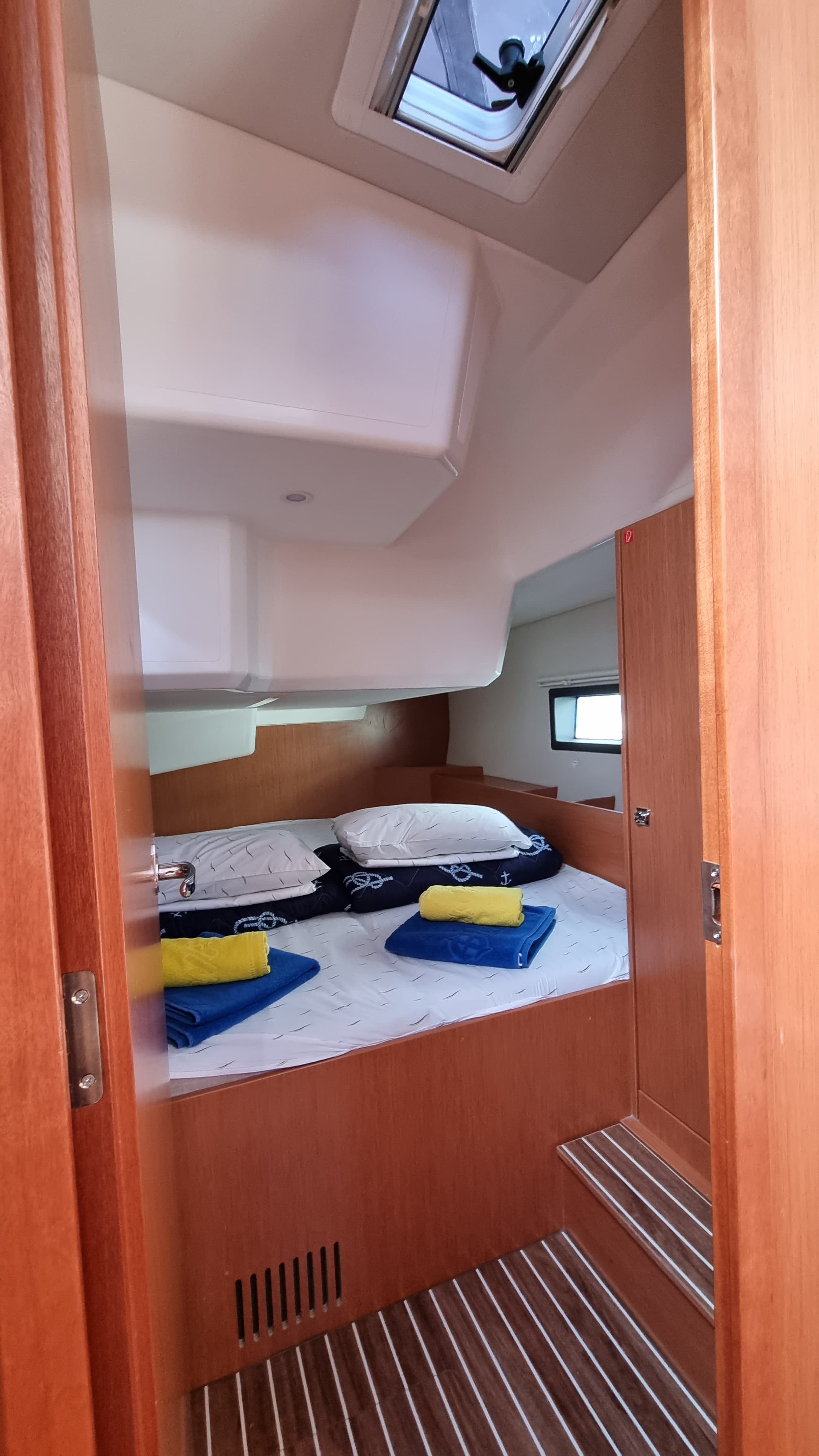 Bavaria C42 - photo 9