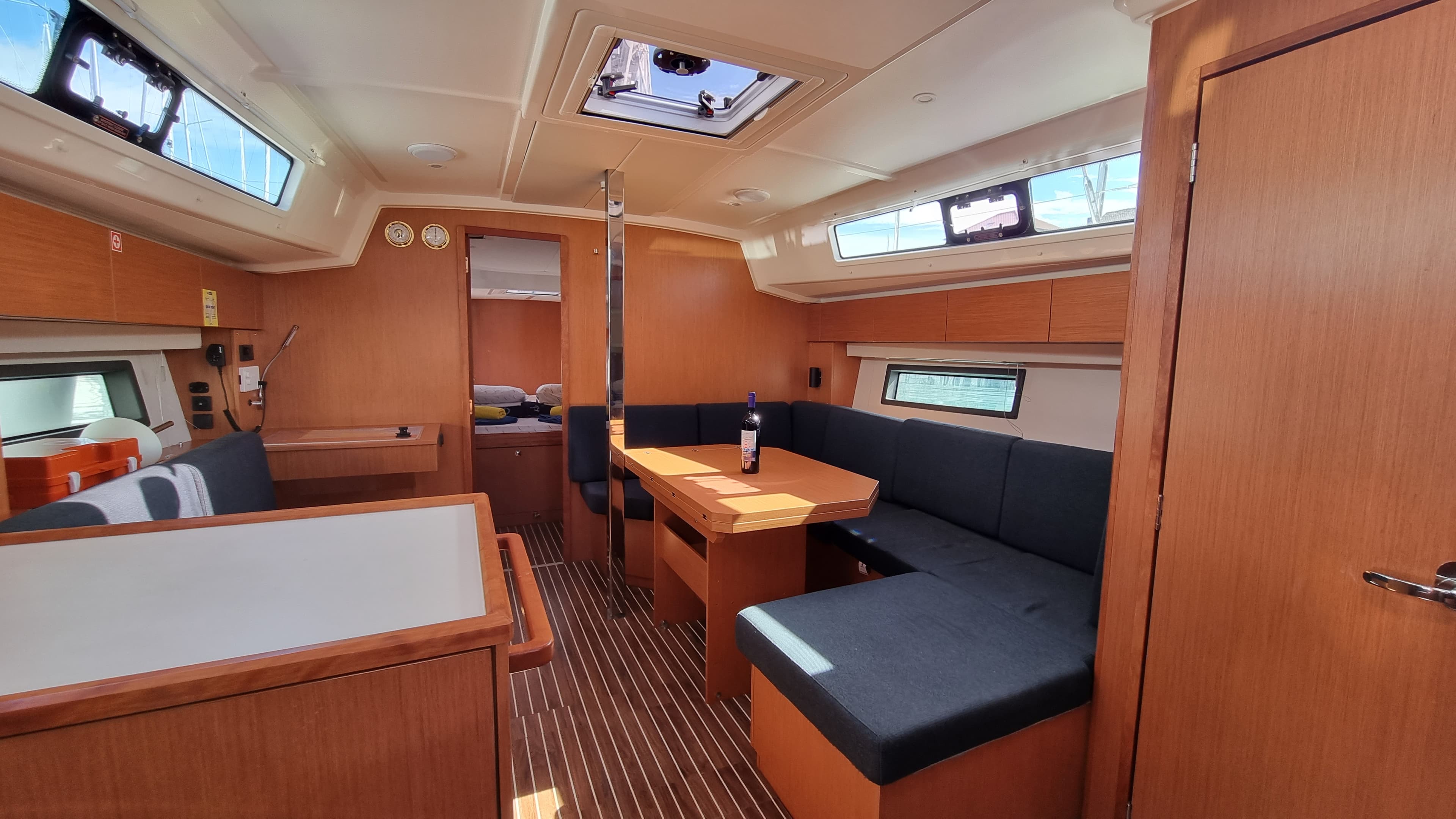 Bavaria C42 - photo 14