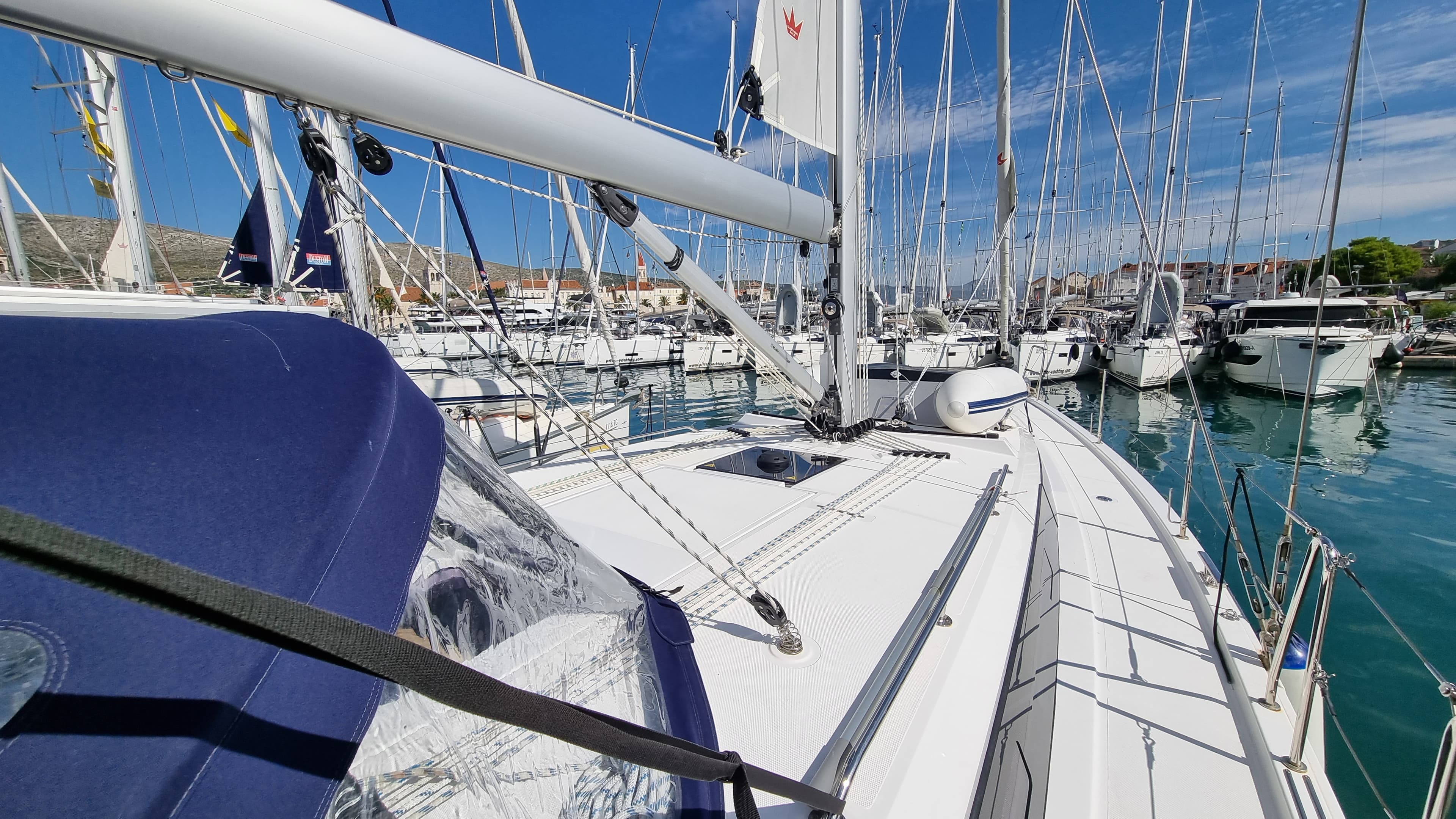 Bavaria C42 - photo 6