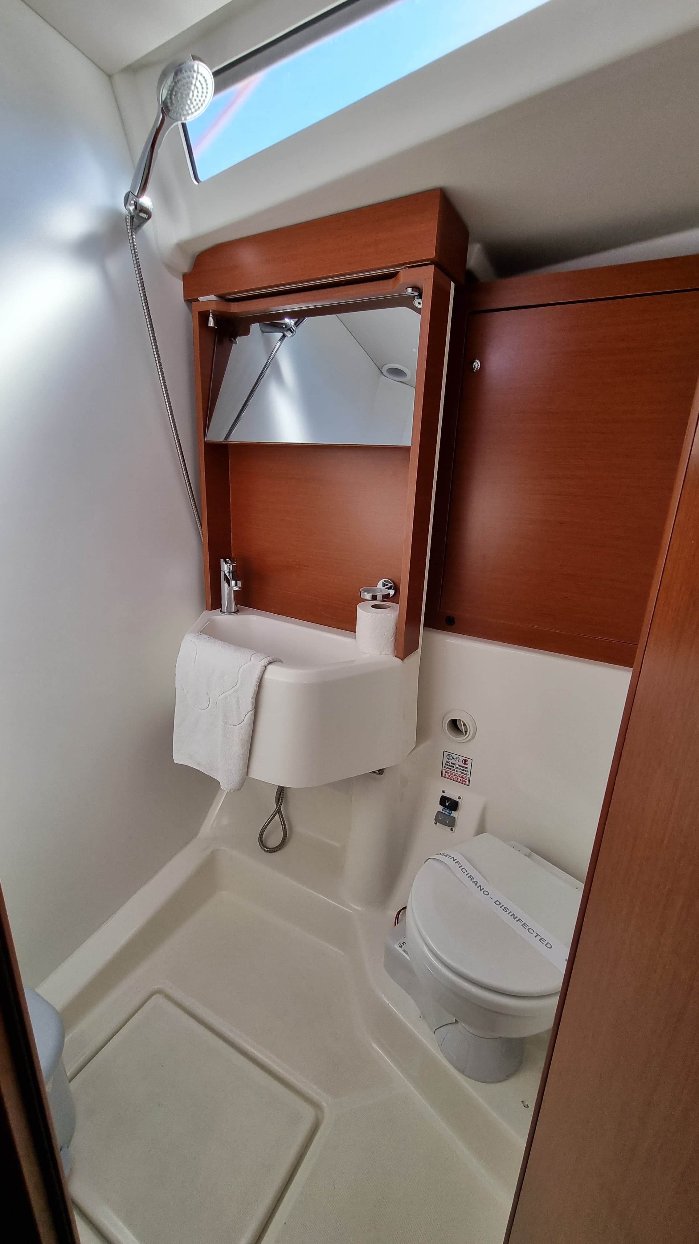 Oceanis 51.1 - photo 9