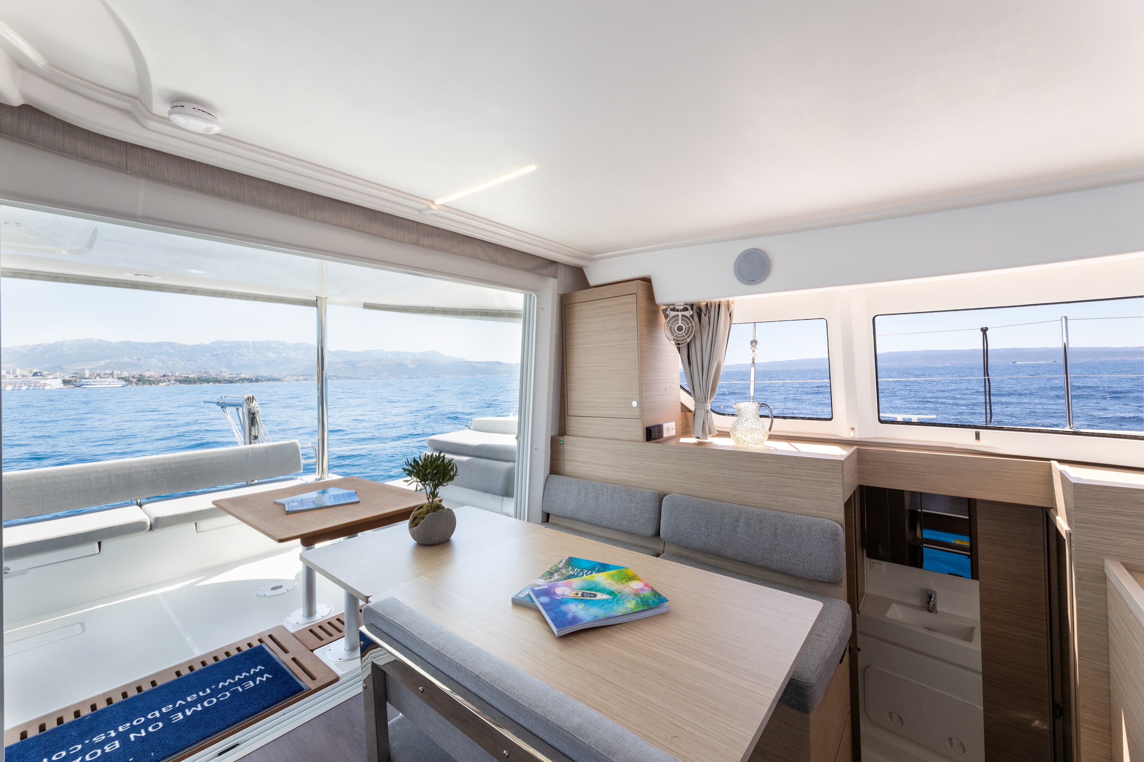 Lagoon 38 - photo 20