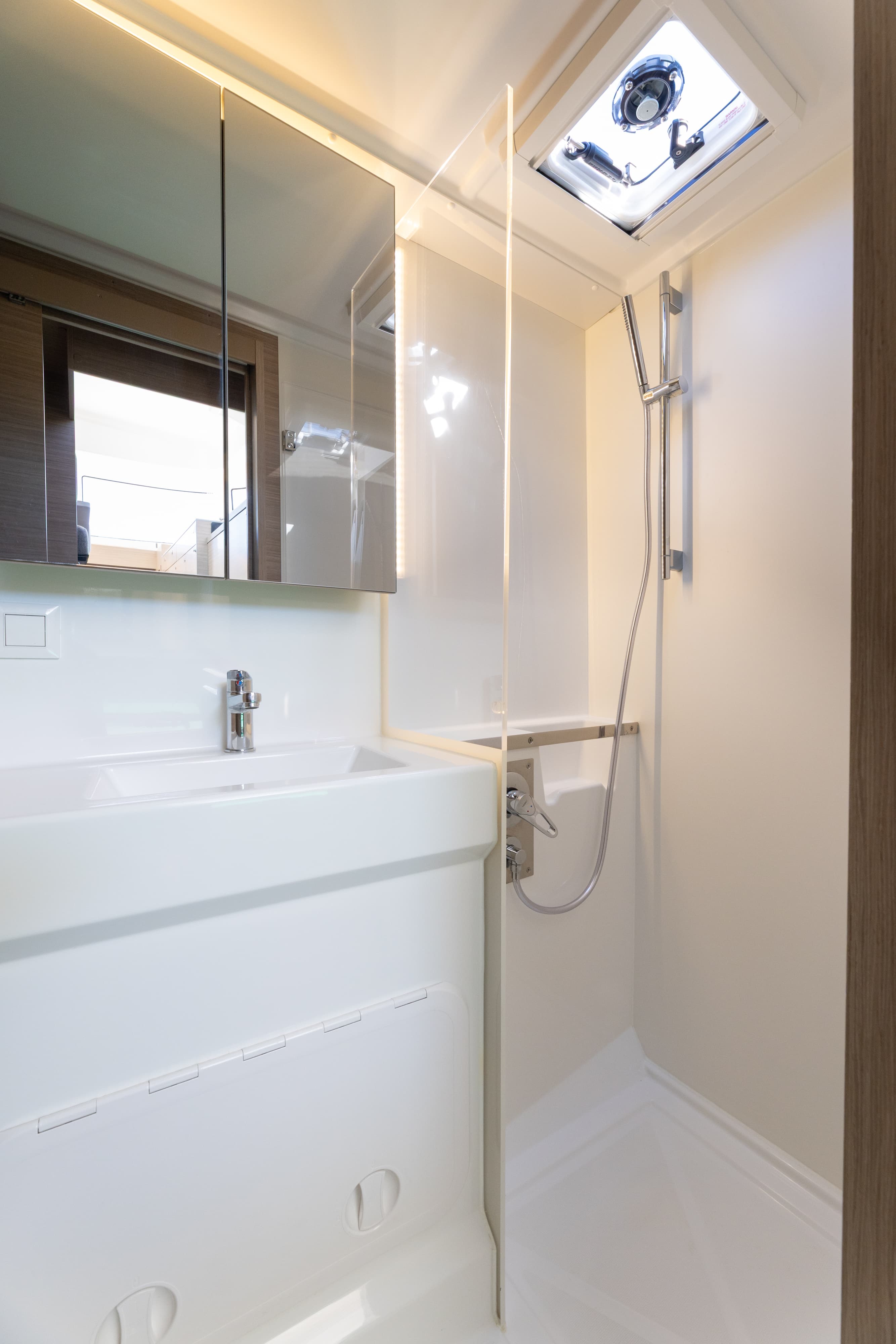 Lagoon 38 - photo 18