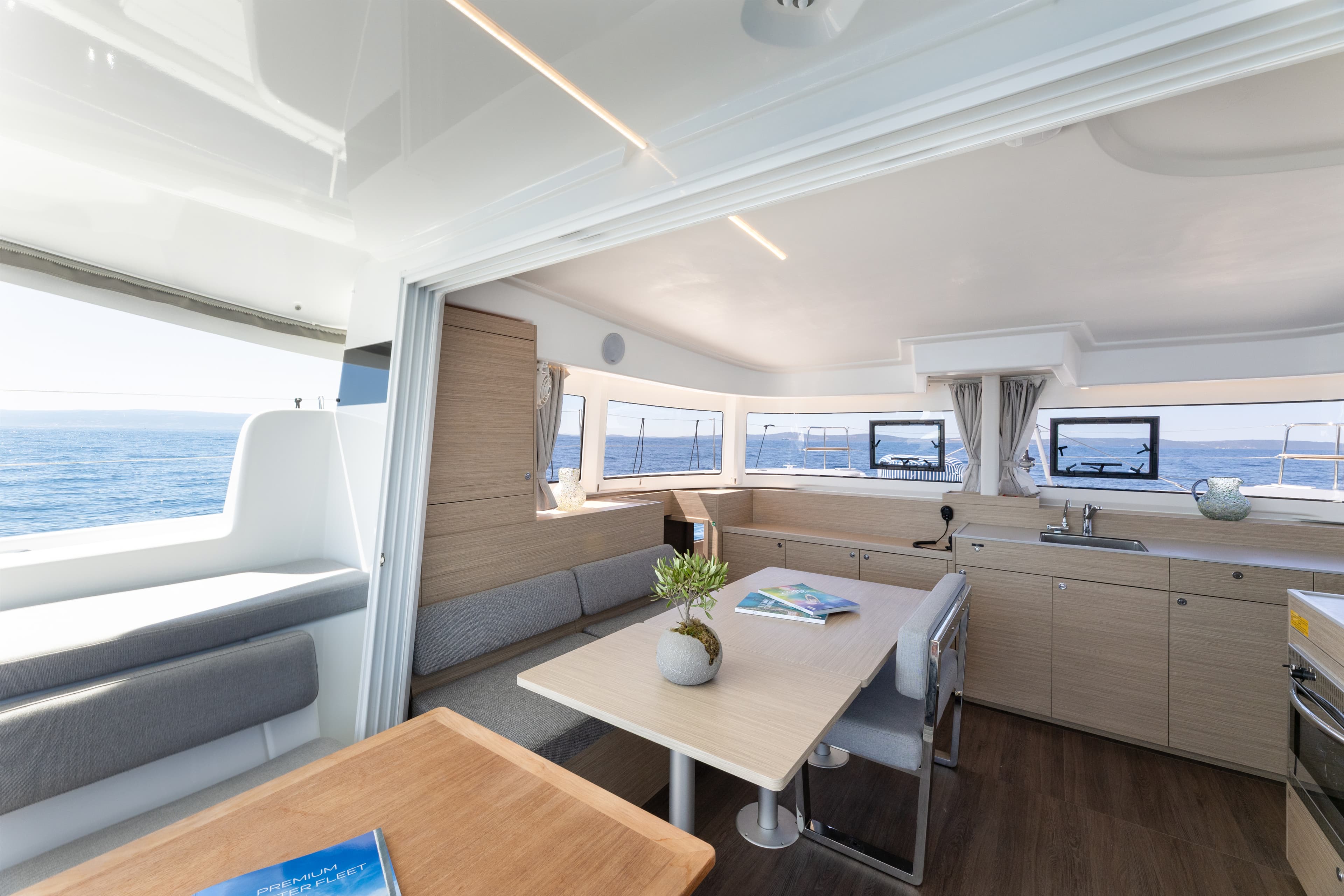 Lagoon 38 - photo 19