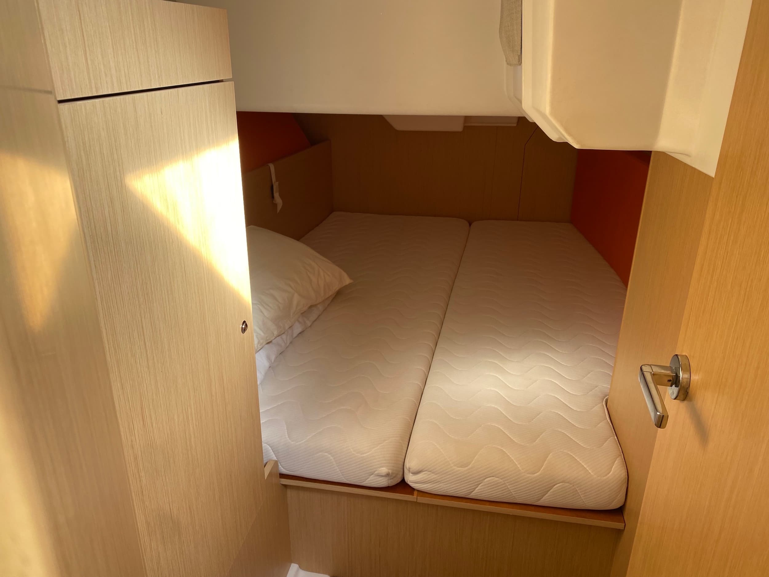 Oceanis 38.1 - photo 9