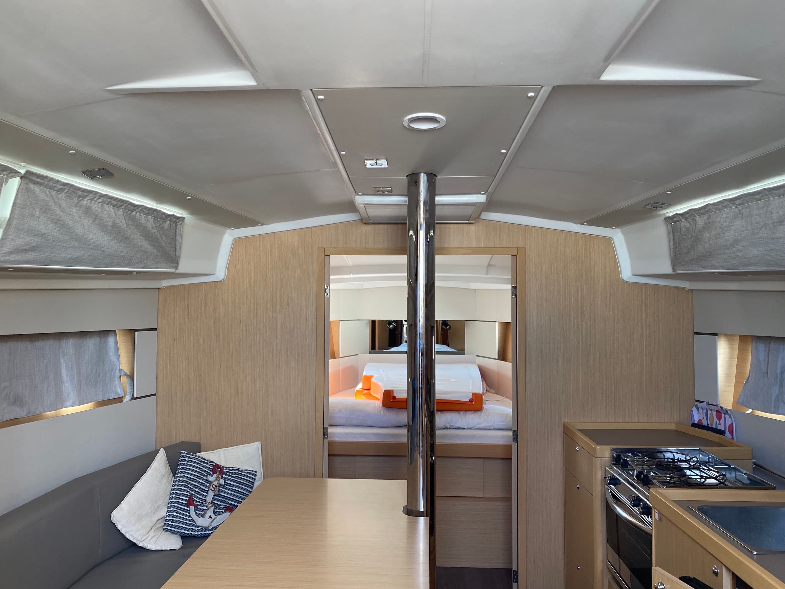 Oceanis 38.1 - photo 13