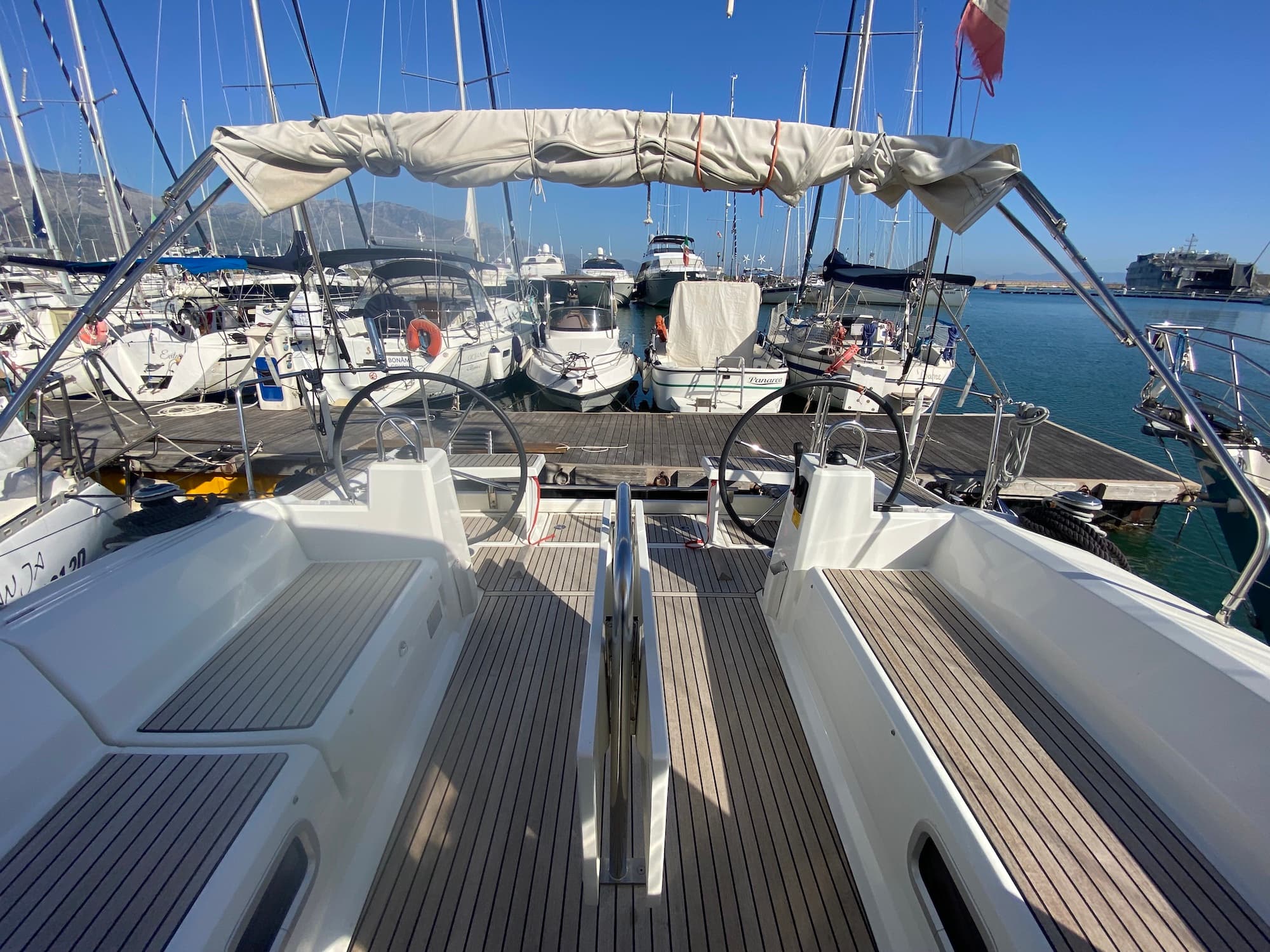 Oceanis 38.1 - photo 16