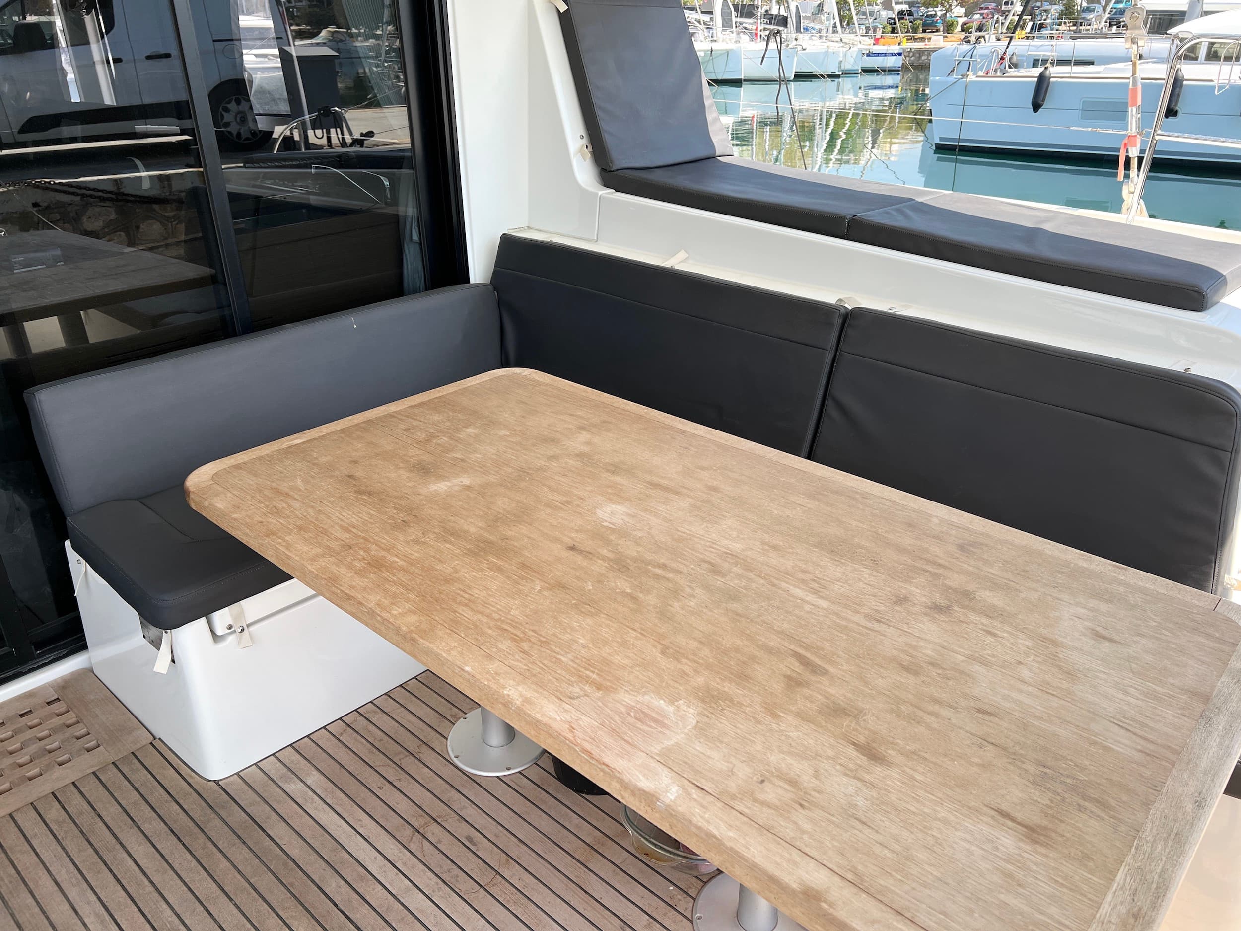 Lagoon 42 - photo 11