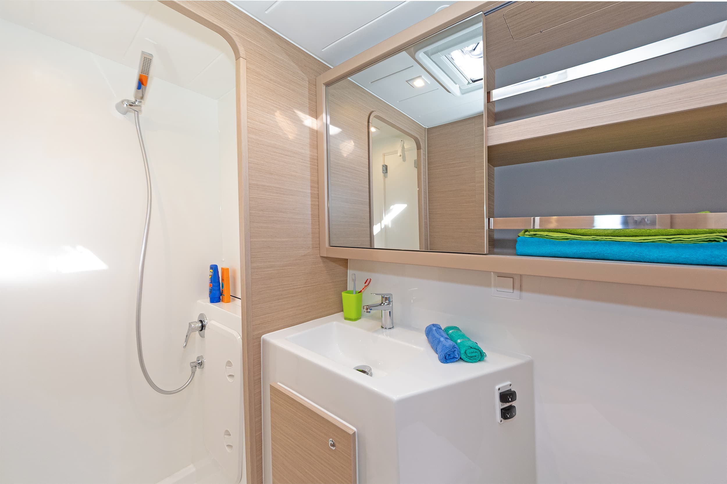 Lagoon 42 - photo 12