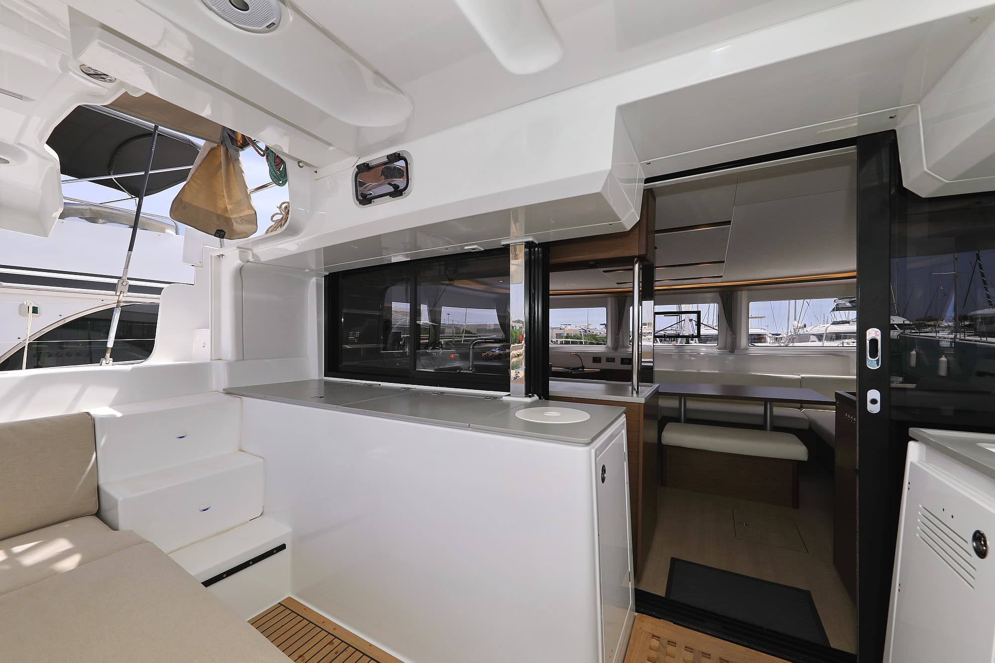 Lagoon 46  - photo 73