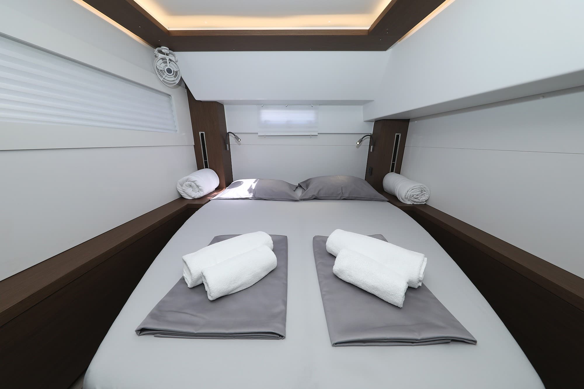 Lagoon 46  - photo 7