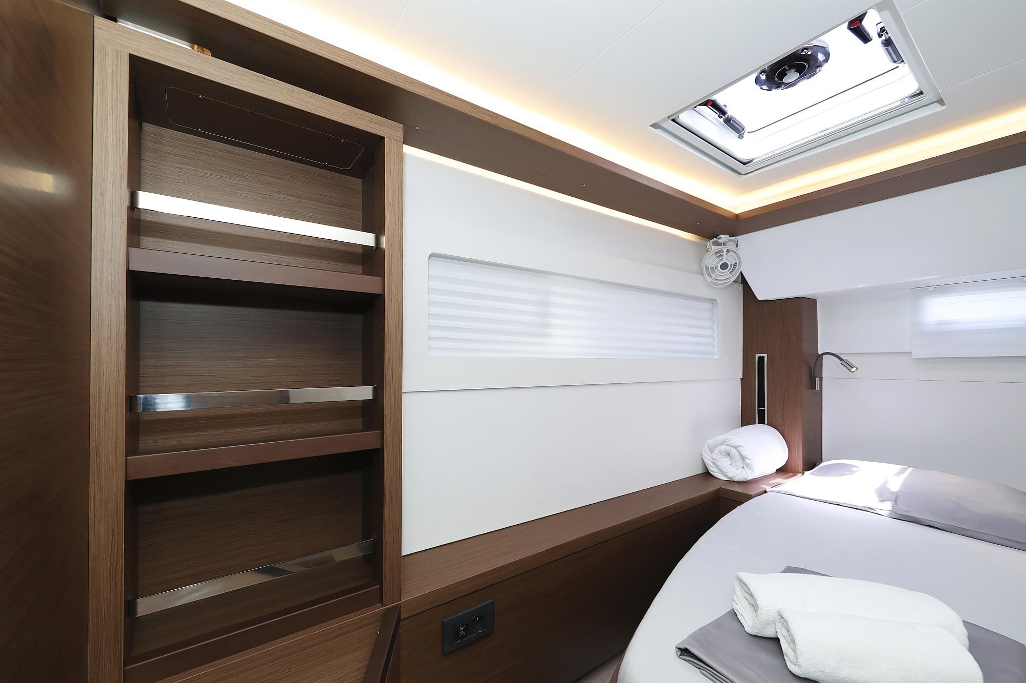 Lagoon 46  - photo 53