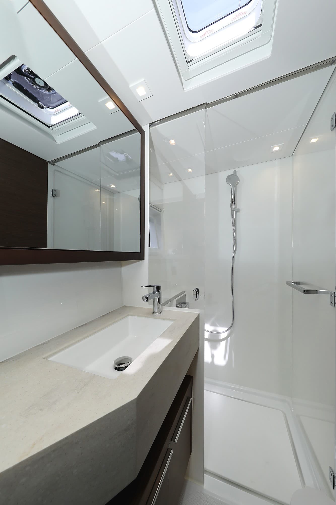 Lagoon 46  - photo 88