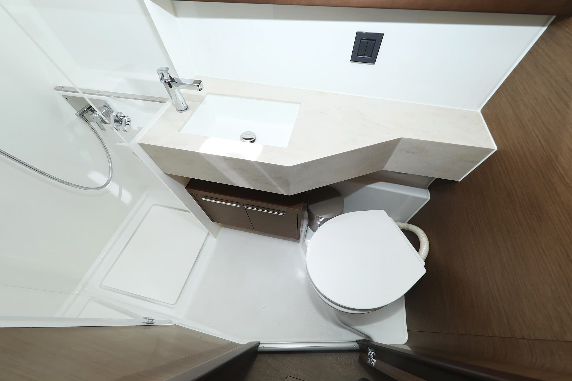 Lagoon 46  - photo 5