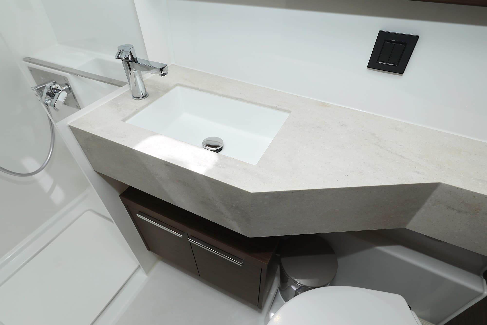 Lagoon 46  - photo 47