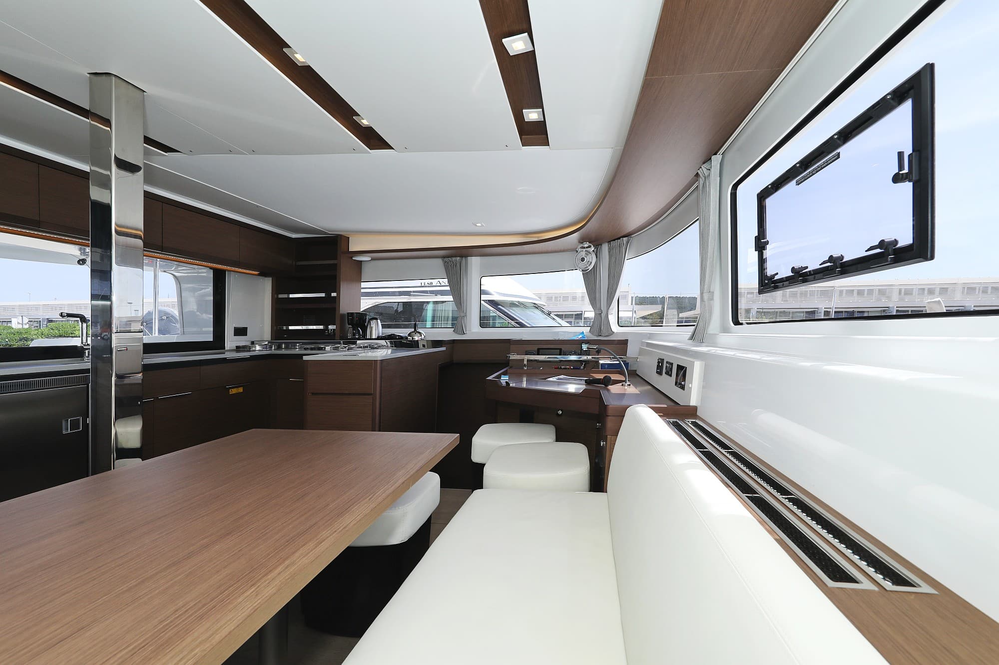 Lagoon 46  - photo 28