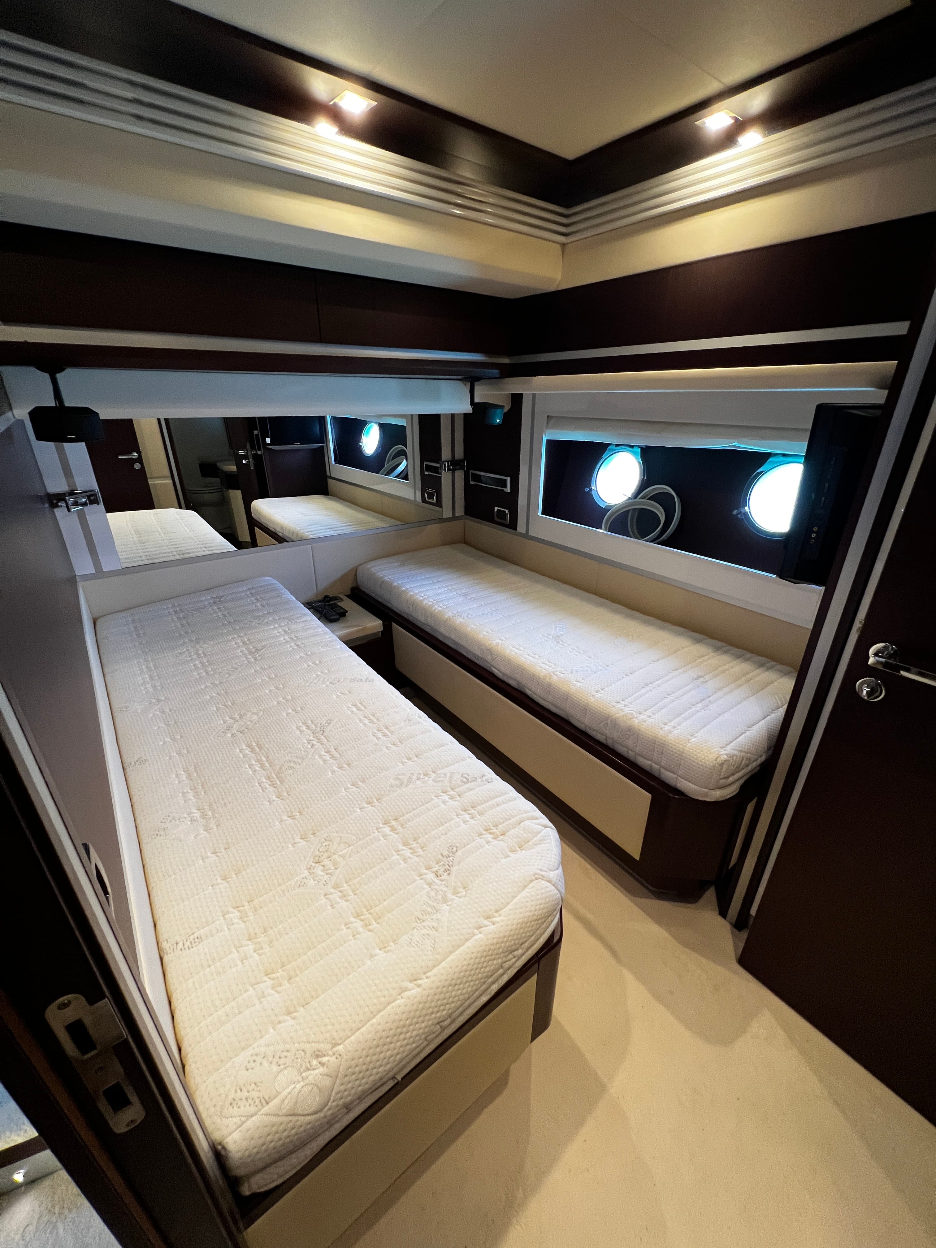 Dominator 680 - photo 10