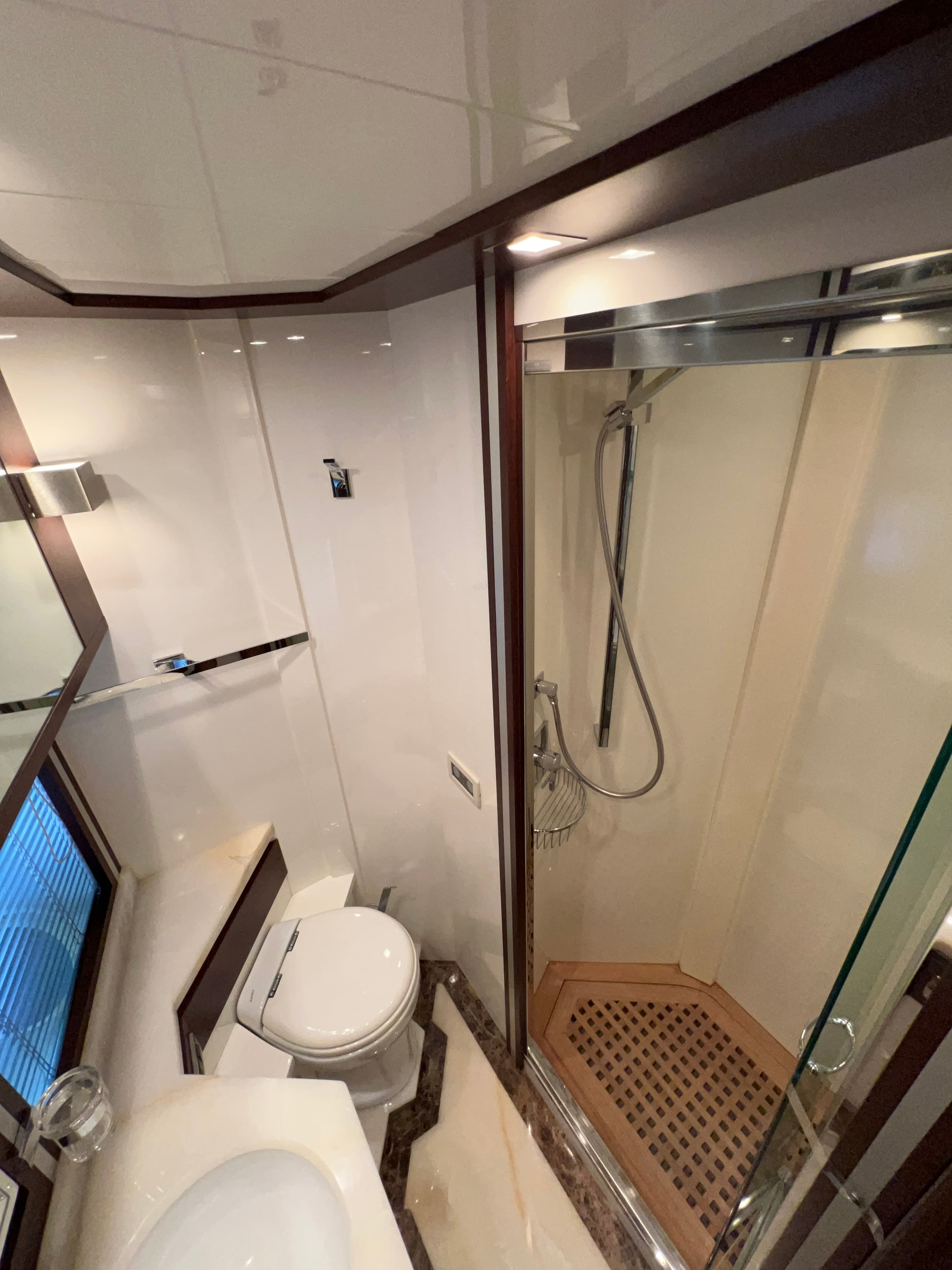 Dominator 680 - photo 9