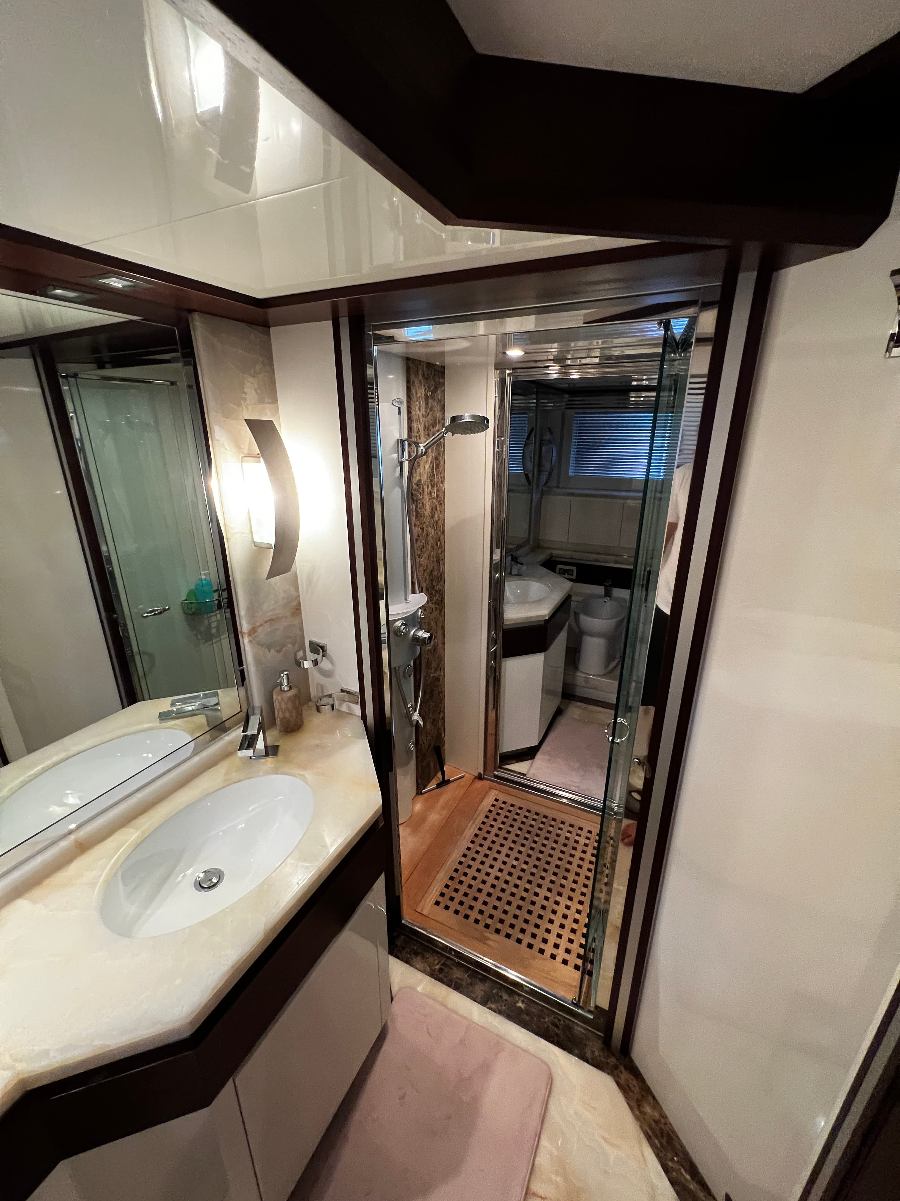 Dominator 680 - photo 35