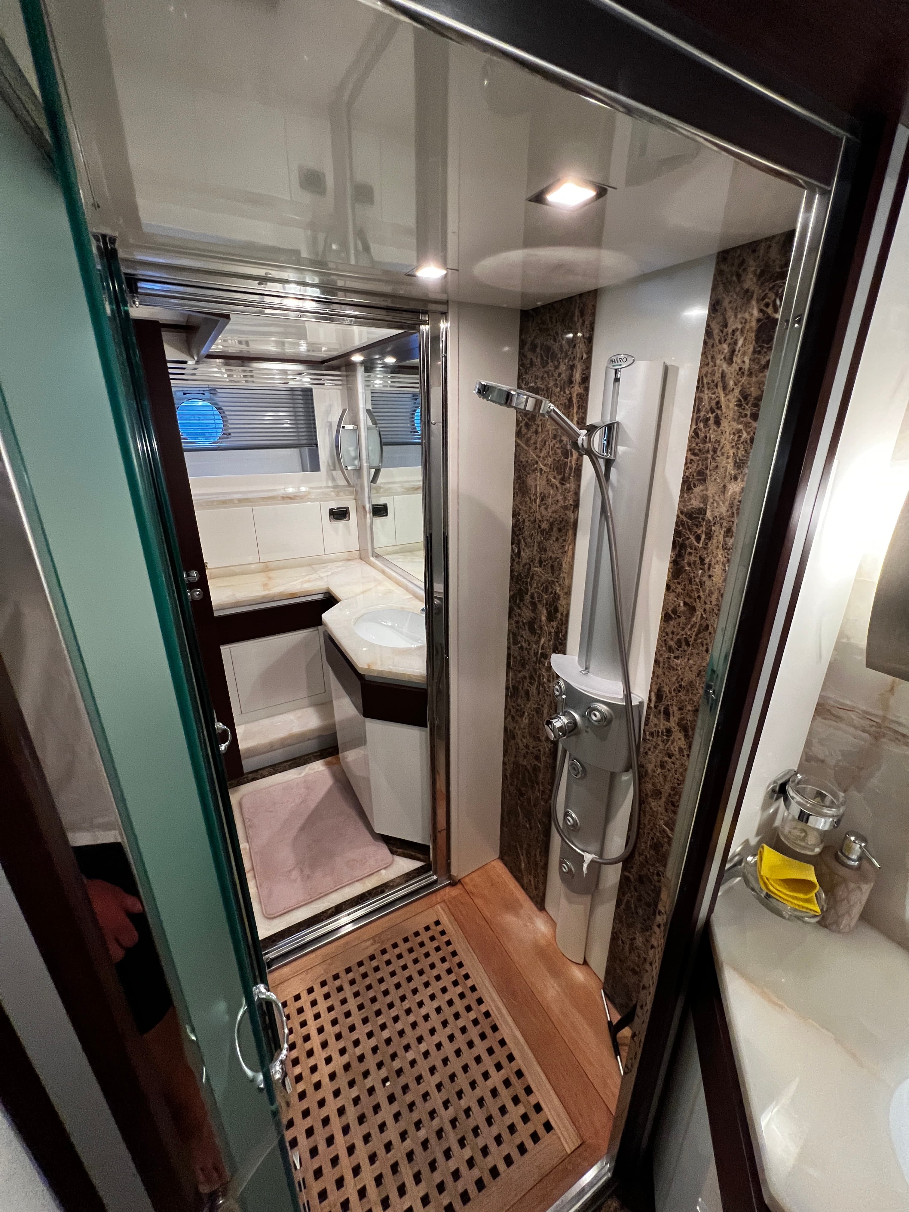 Dominator 680 - photo 32