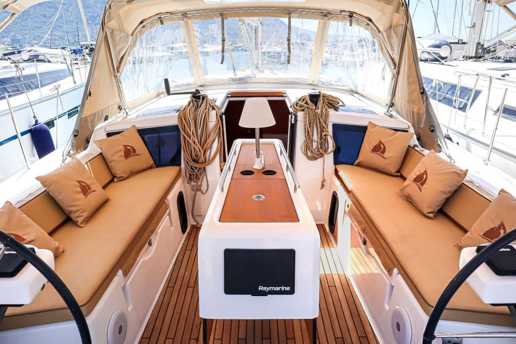 Dufour 390 Grand Large - photo 5