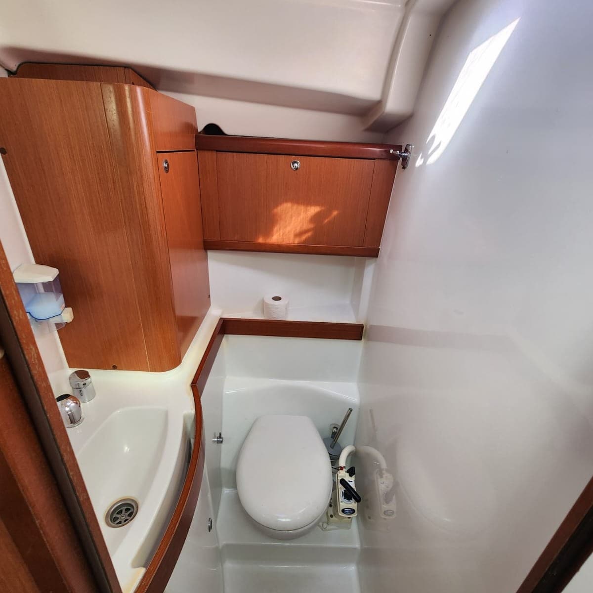 Oceanis 40 - photo 15