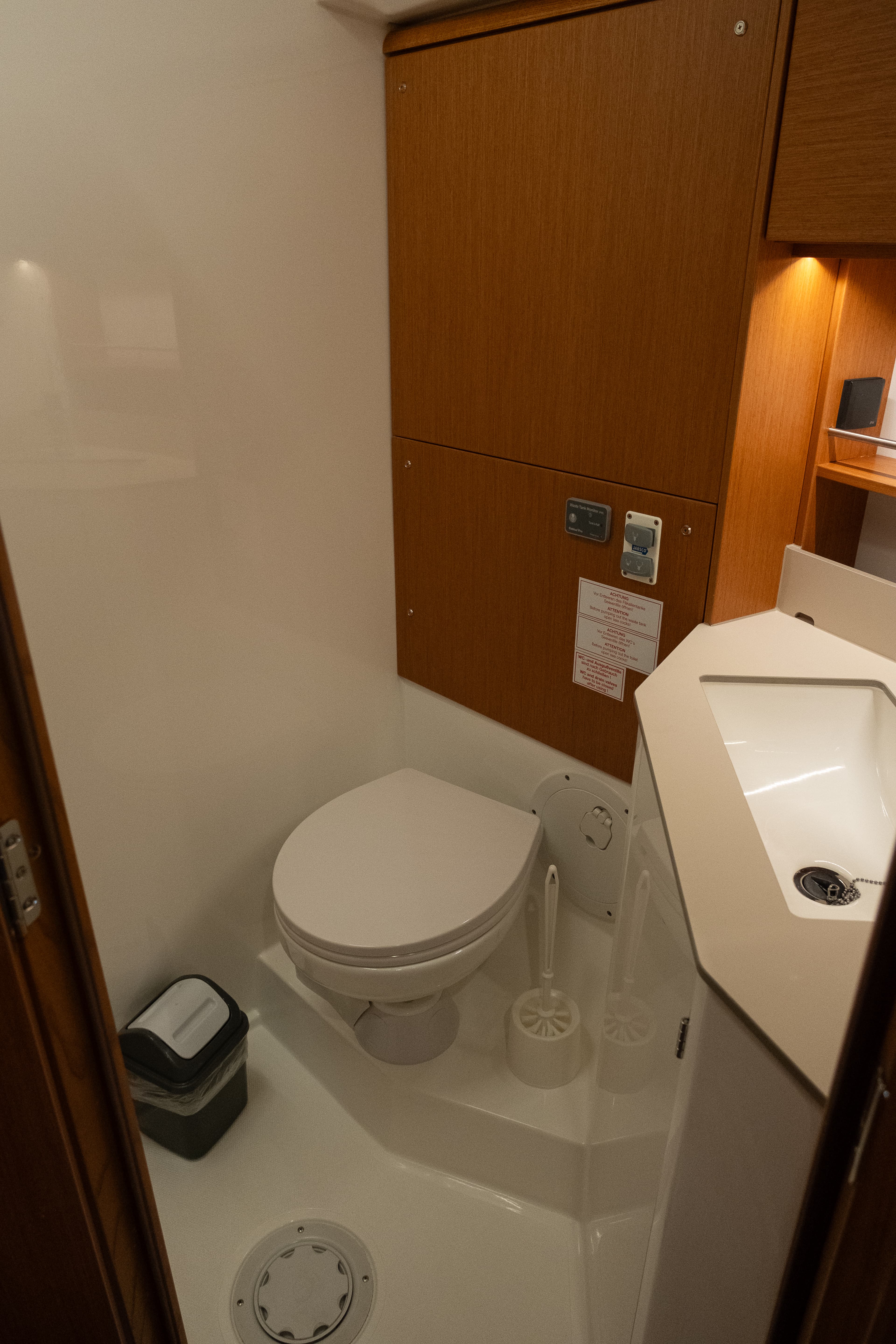 Bavaria C46 - photo 27