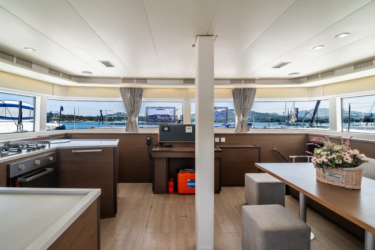 Lagoon 52F - photo 34