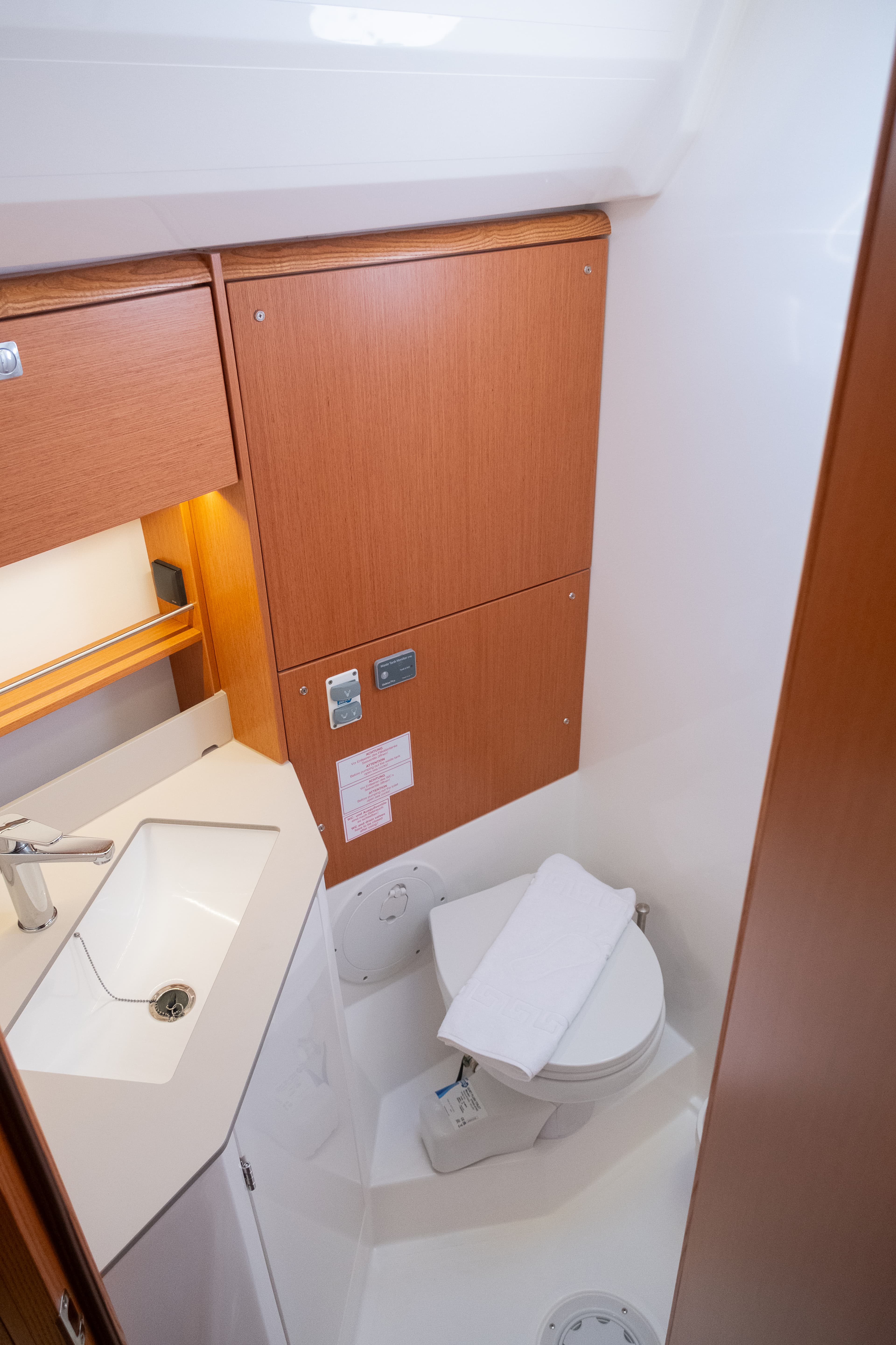 Bavaria C46 - photo 12