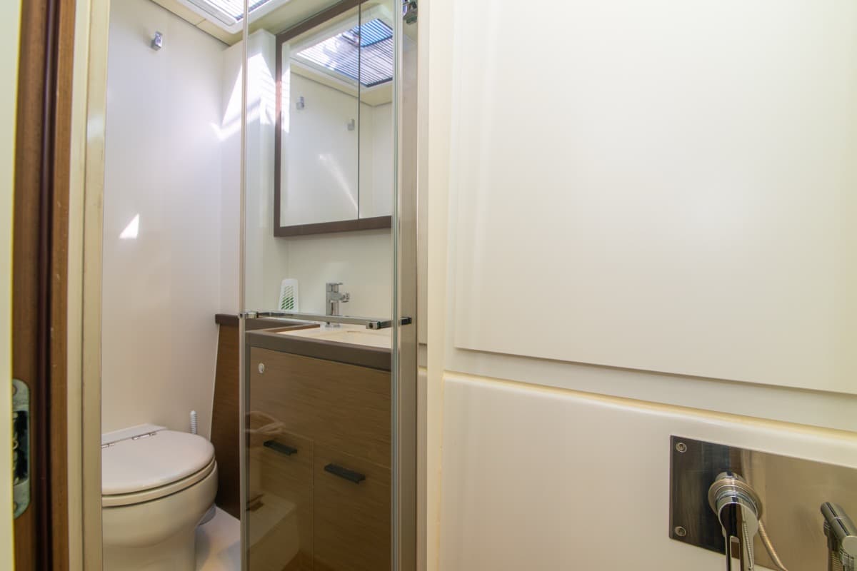 Lagoon 620 - photo 36