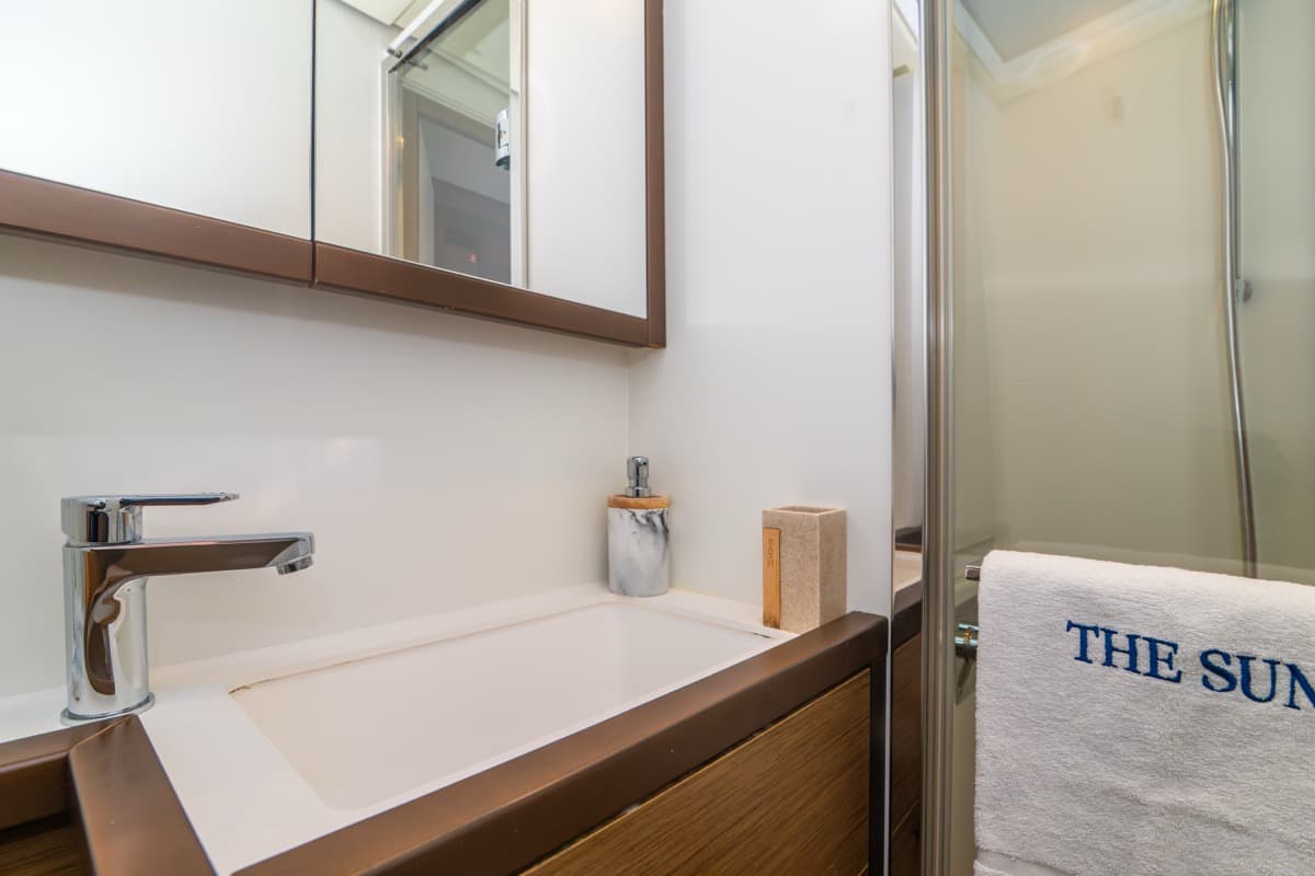 Lagoon 620 - photo 96