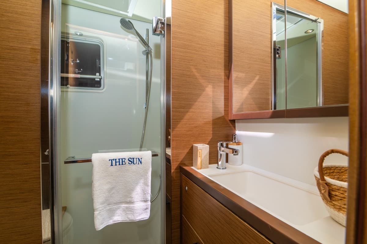 Lagoon 620 - photo 97