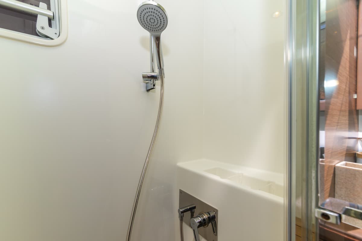 Lagoon 620 - photo 10