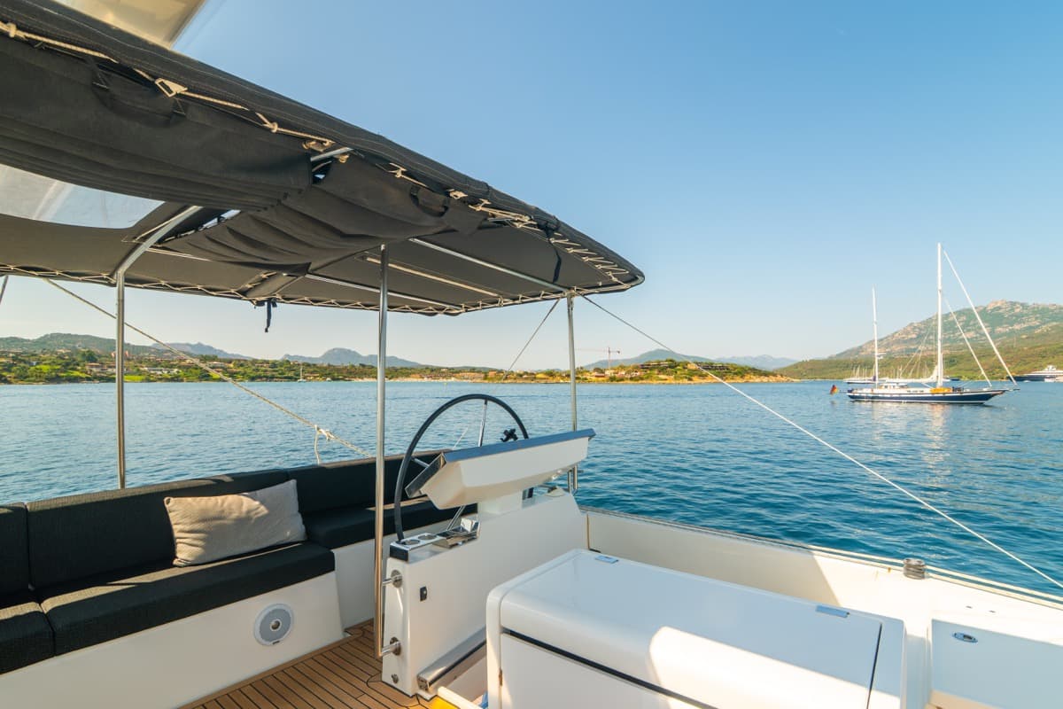 Lagoon 620 - photo 18