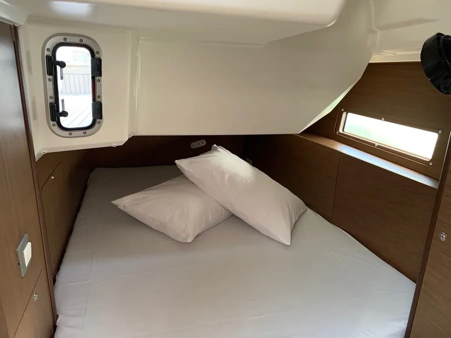 Oceanis 40.1 - photo 9