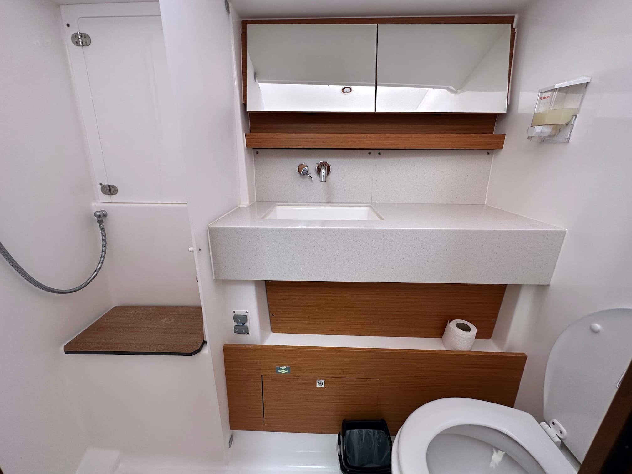 Dufour 470 - photo 9