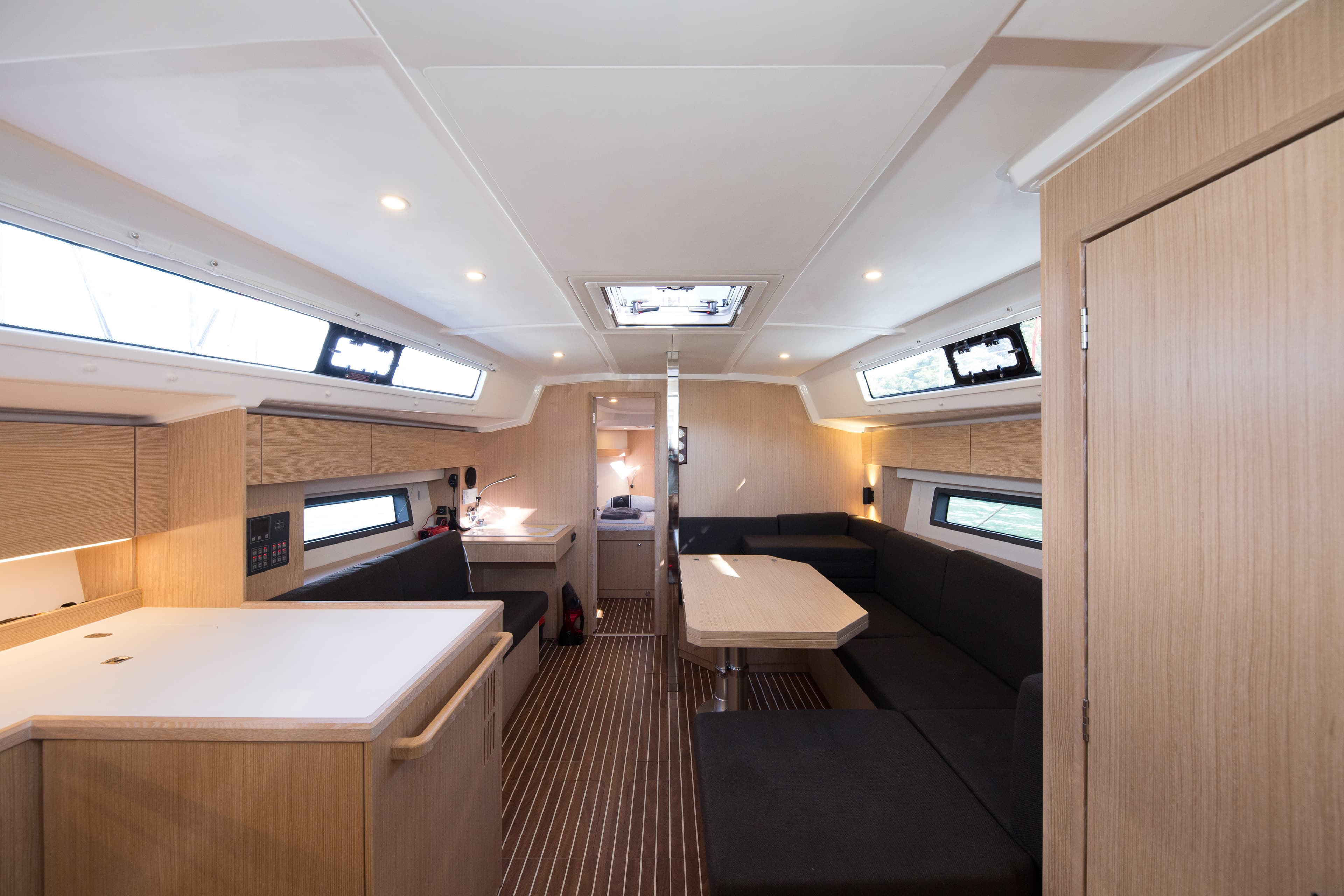 Bavaria 42 Cruiser - photo 6