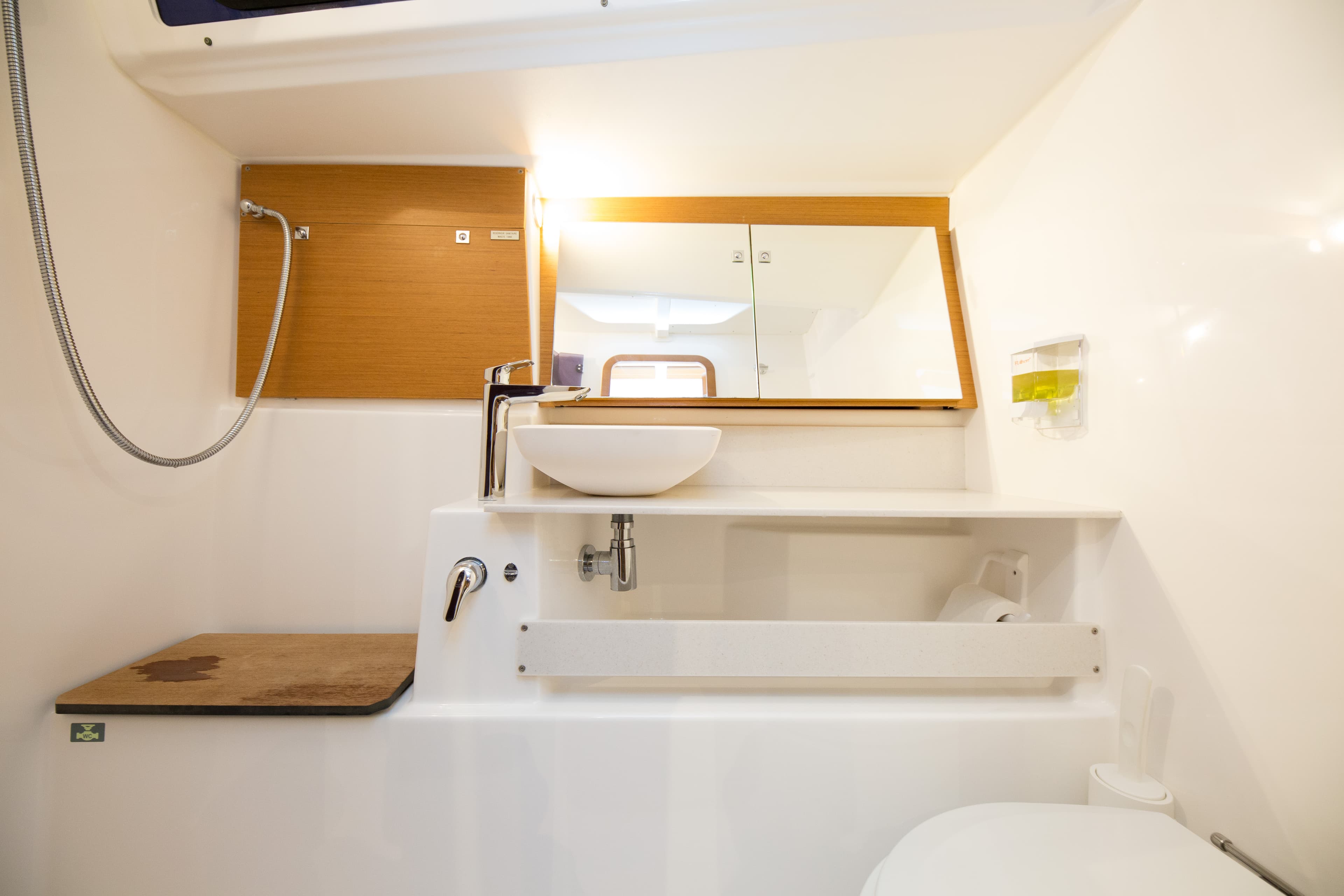 Dufour 430 - photo 12