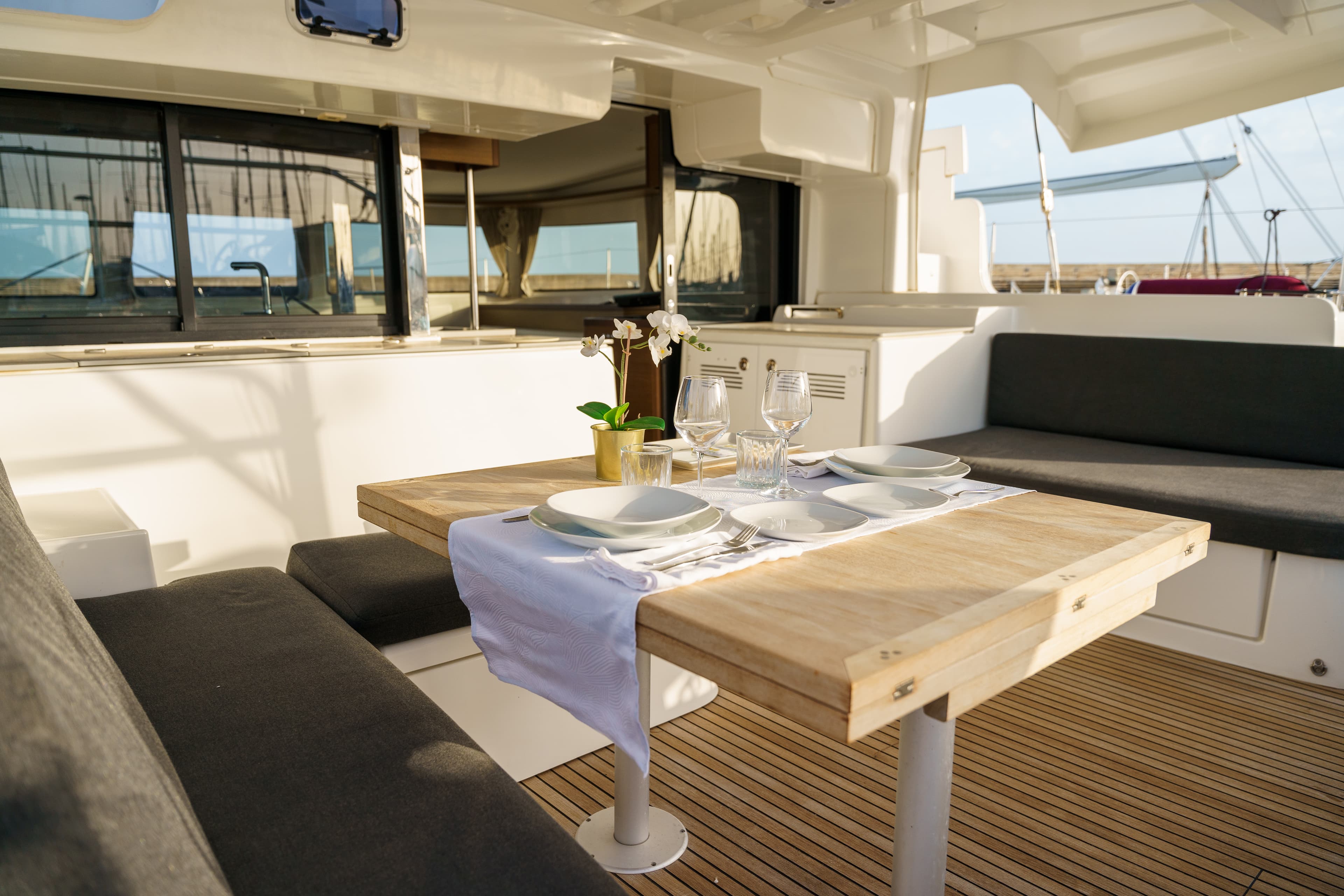 Lagoon 46  - photo 15