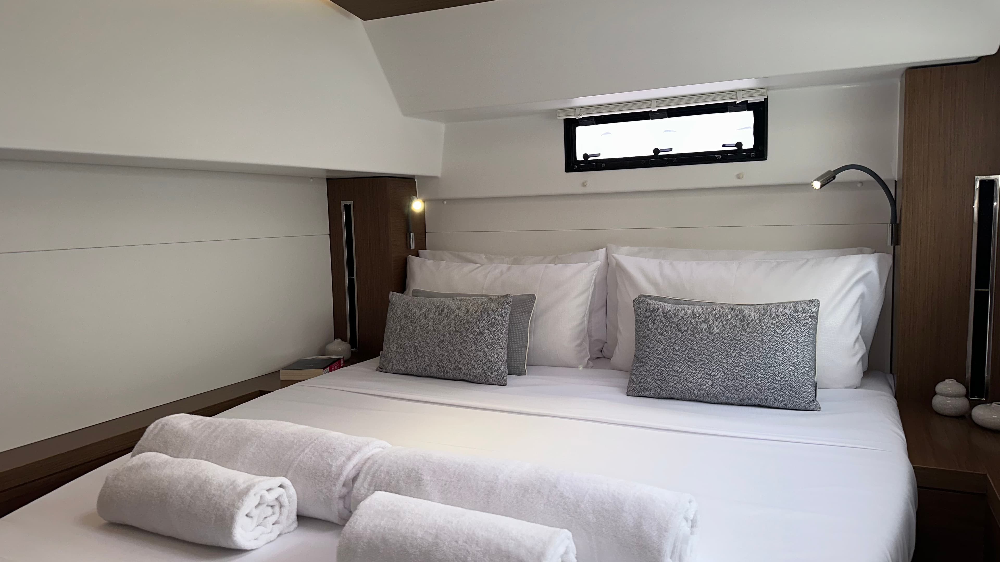 Lagoon 46  - photo 10