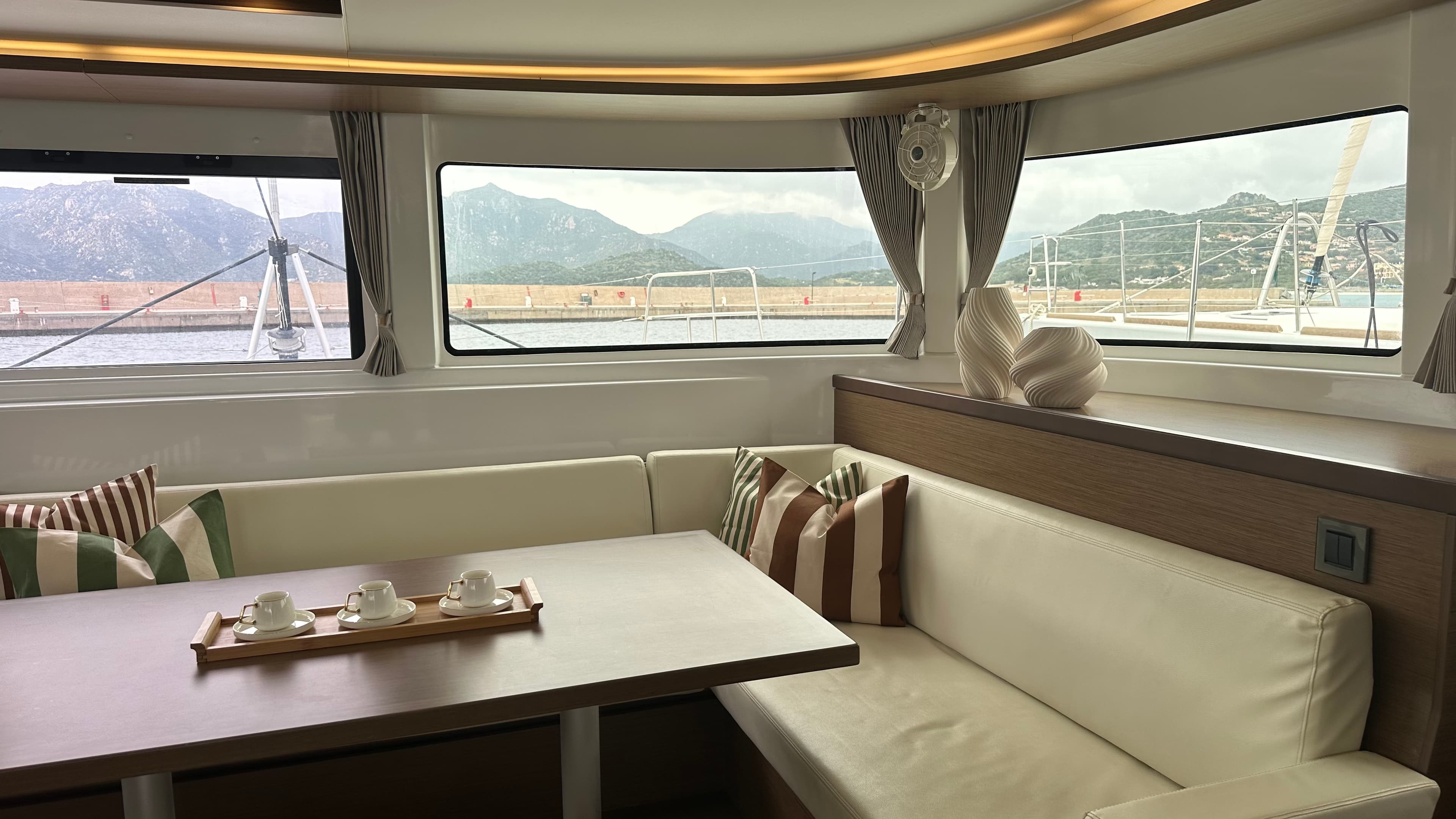 Lagoon 46  - photo 20