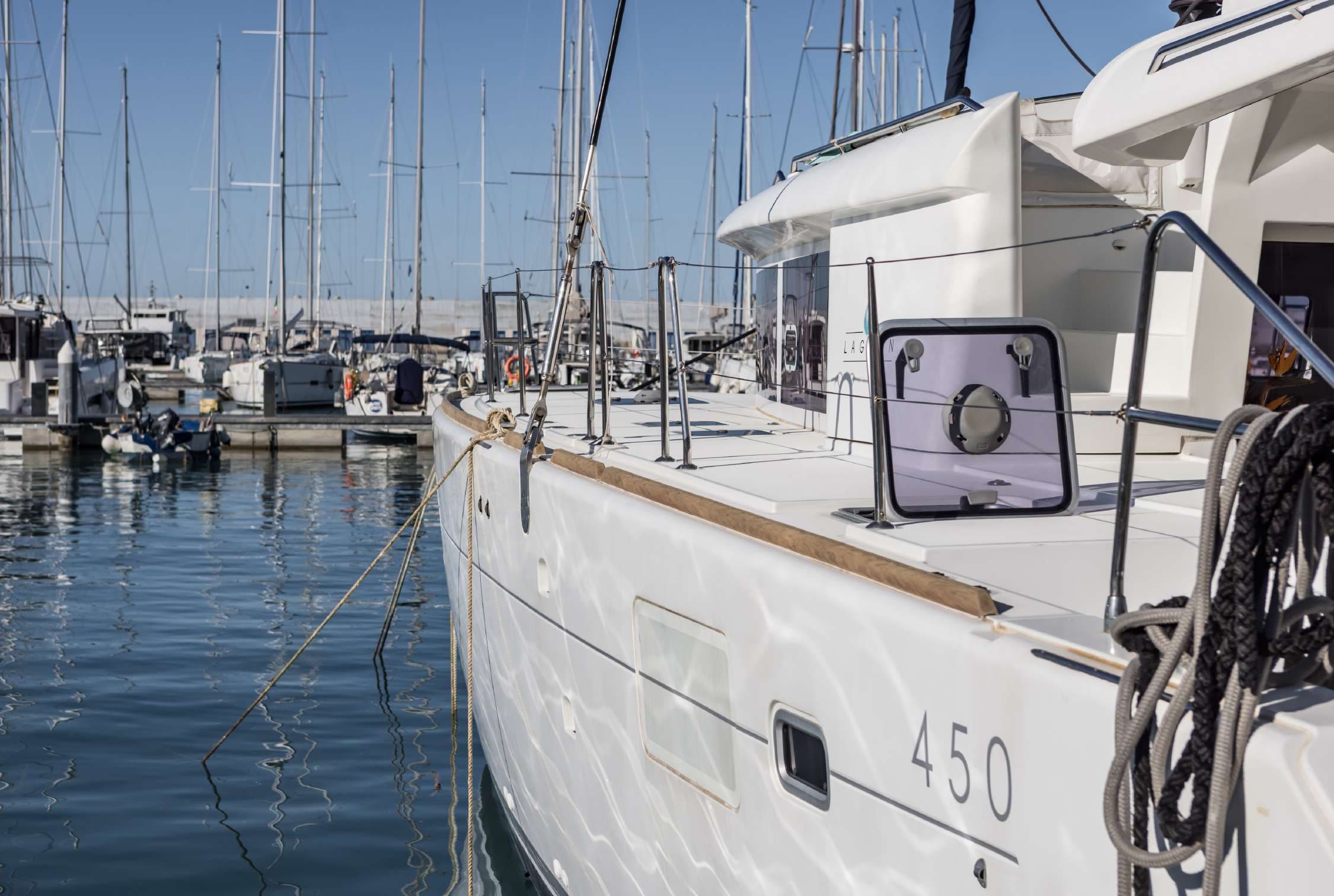 Lagoon 450 - photo 16